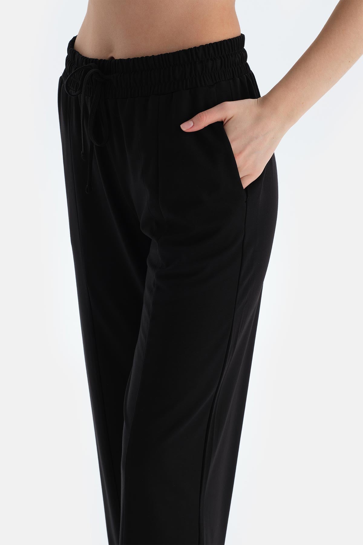 Siyah Nervürlü Pantolon