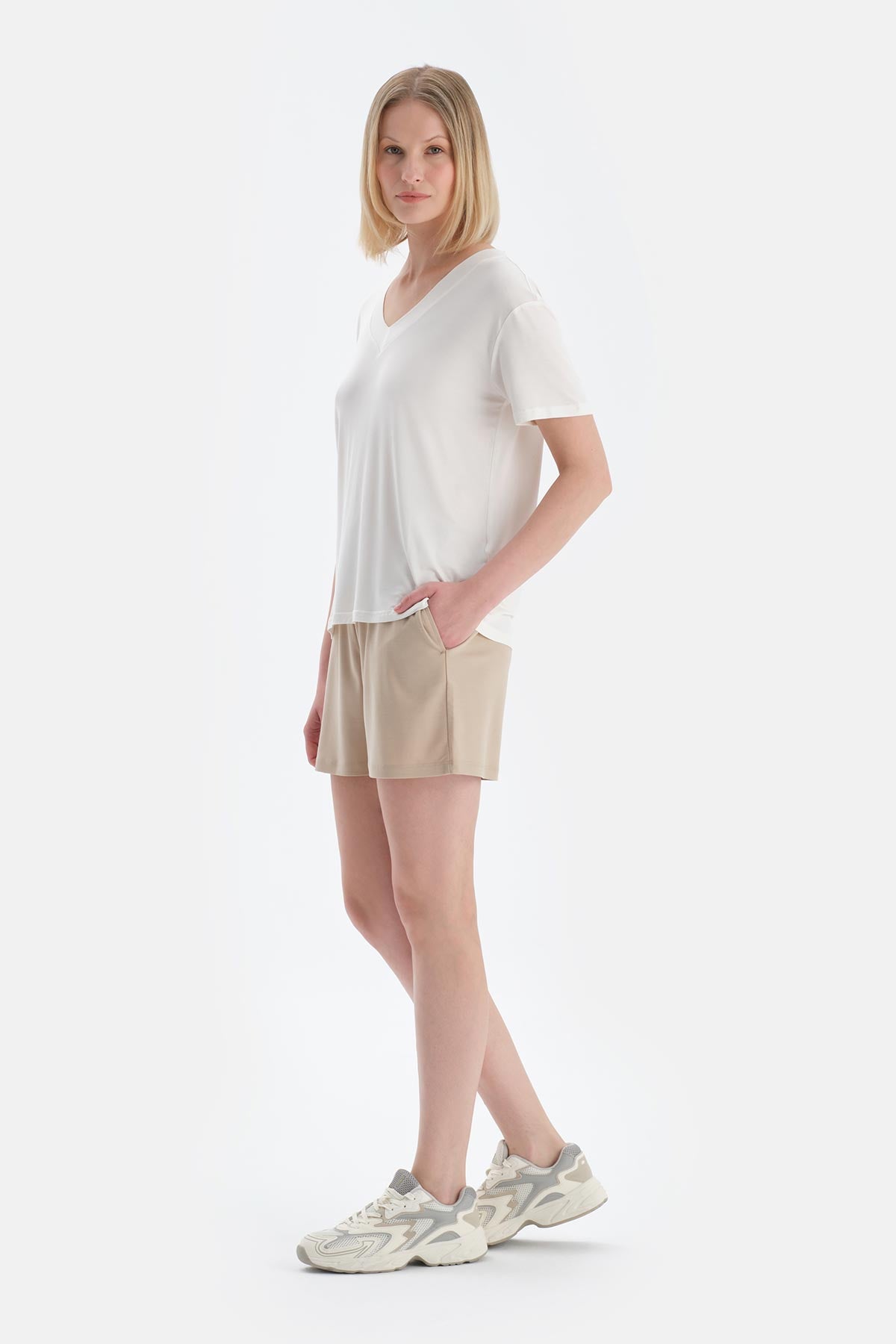 Taş Beli Kordonlu Şort