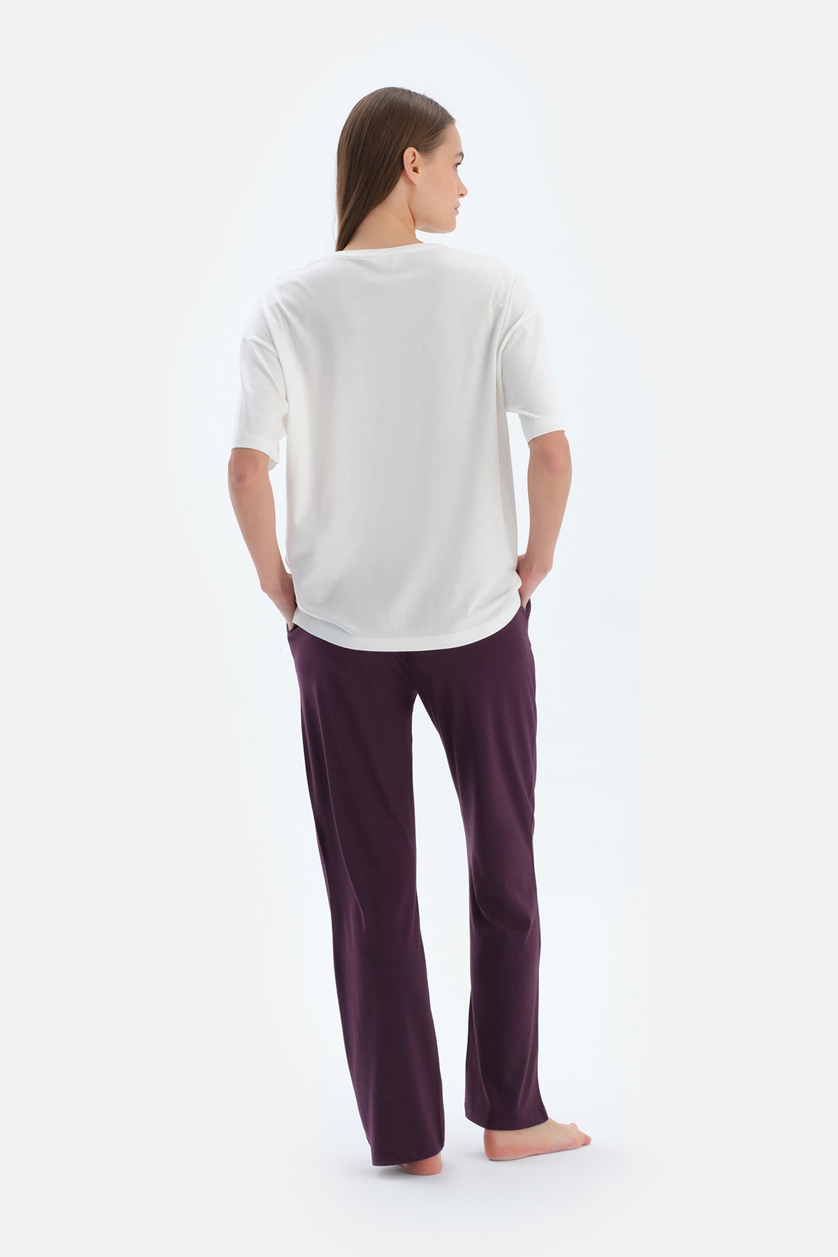 Ekru Baskı Detaylı Kısa Kollu Tişört Pantolon Pijama Takımı