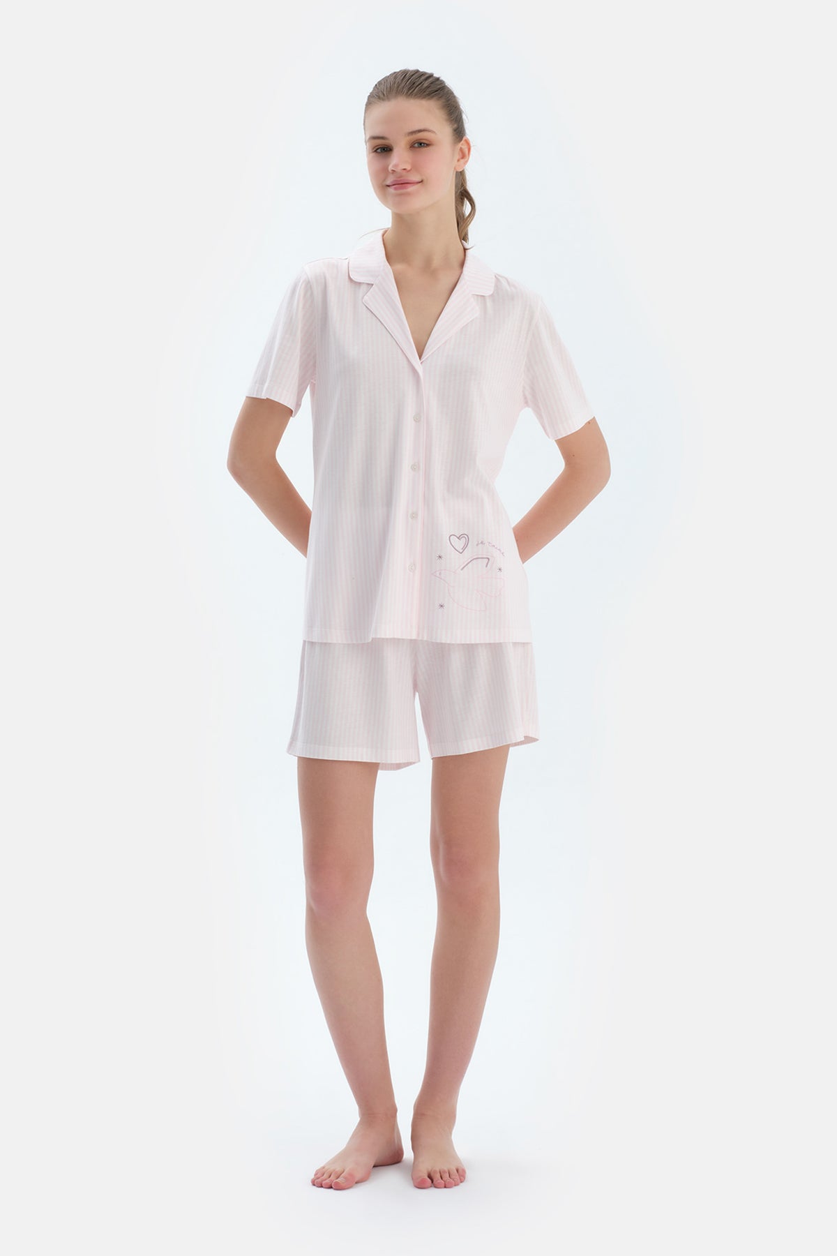 Açık Pembe Nakış Detaylı Çizgili Penye Modal Gömlek Şort Pijama Takımı