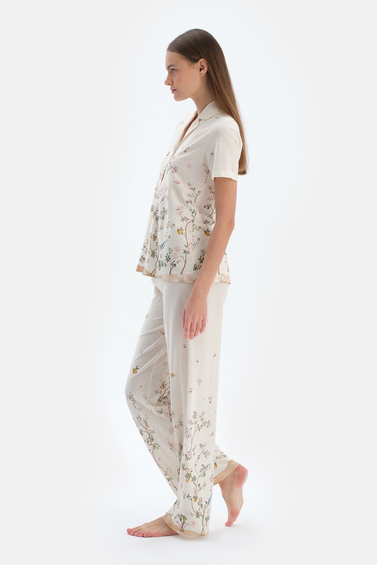 Ekru Çiçek Desenli Gömlek Pantolon Pijama Takımı