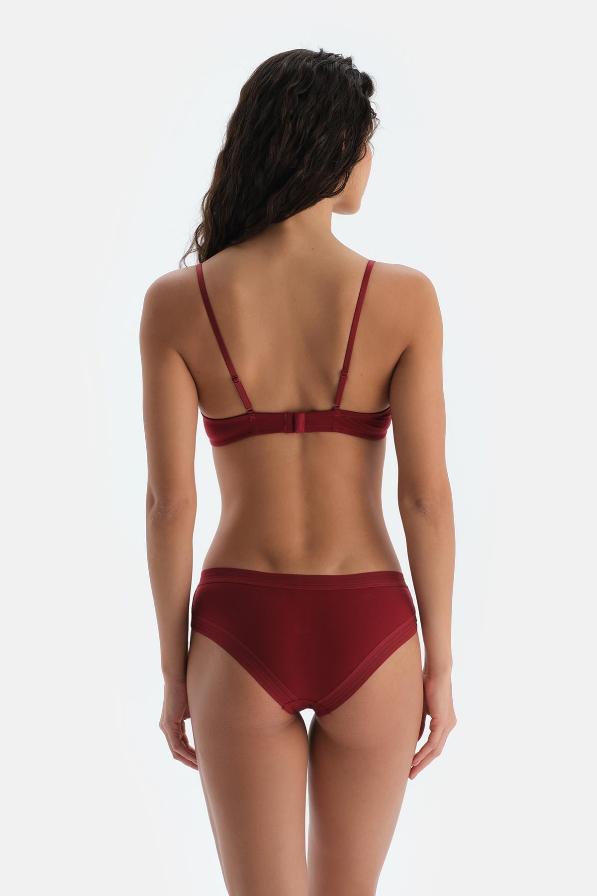 Bordeaux BASIC TRIANGLE FORM BRACELET