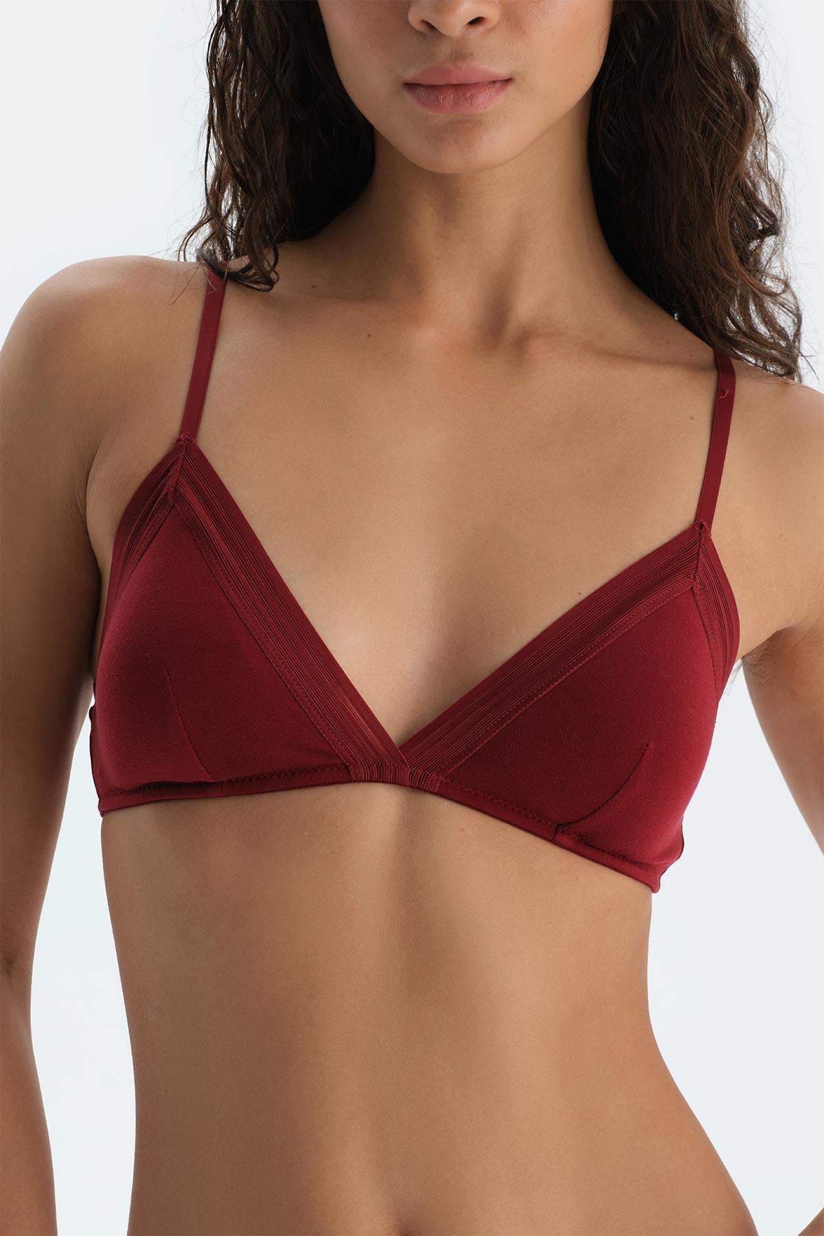 Bordeaux BASIC TRIANGLE FORM BRACELET