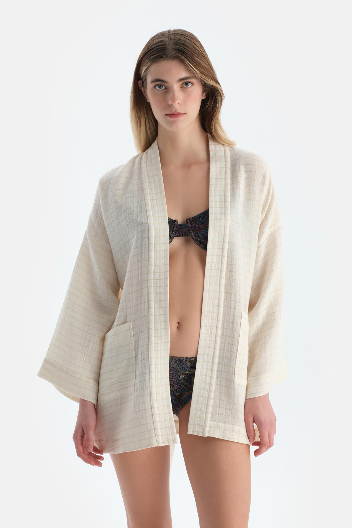 Ekru Kimono