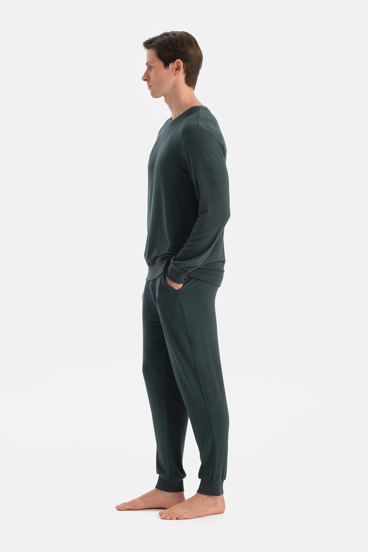 Koyu Yeşil Detaylı Uzun Kollu Tişört Pantolon Pijama Takımı