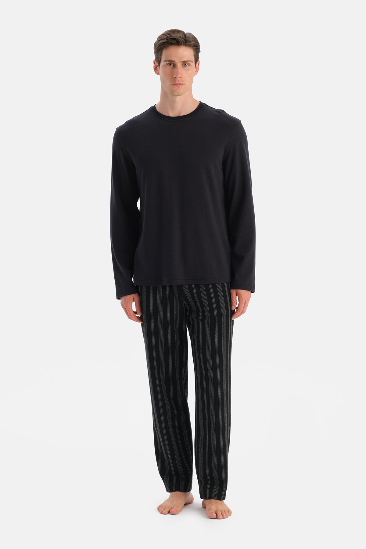 Koyu Yeşil Yaka Detaylı Tişört Pantolon Takım