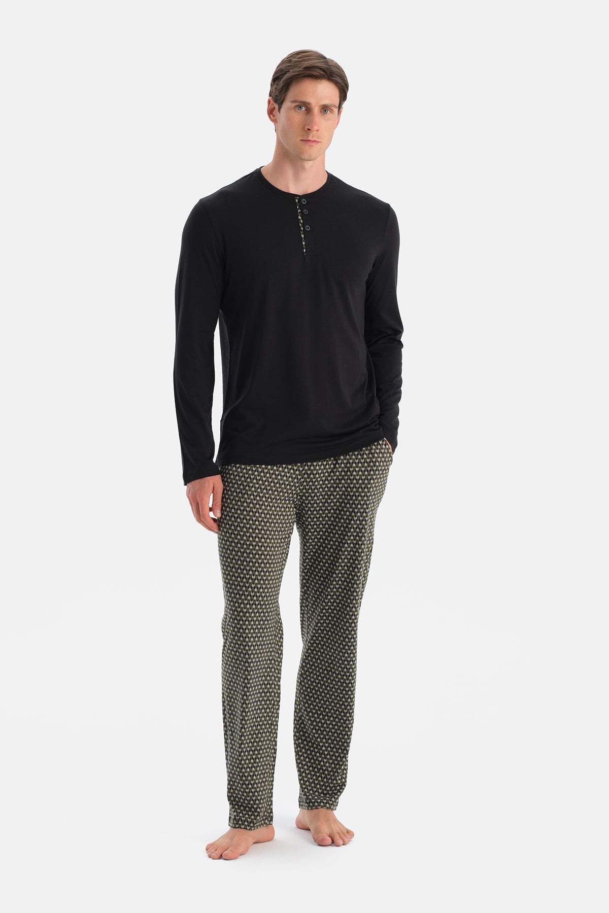 Siyah Uzun Kollu Patlı Tişört Pantolon Takım