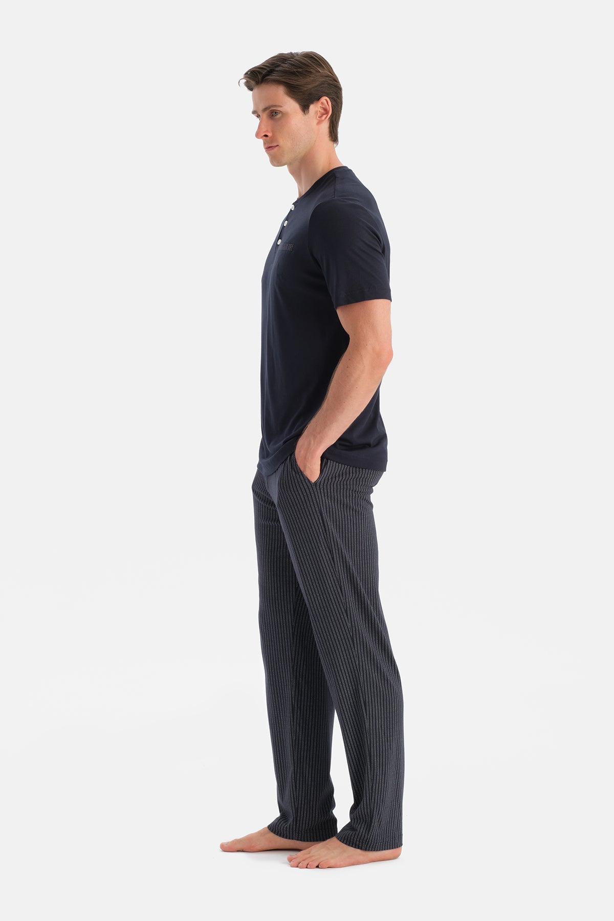 Lacivert Kısa Kollu Pat Ve Cep Detaylı Üçlü Takım