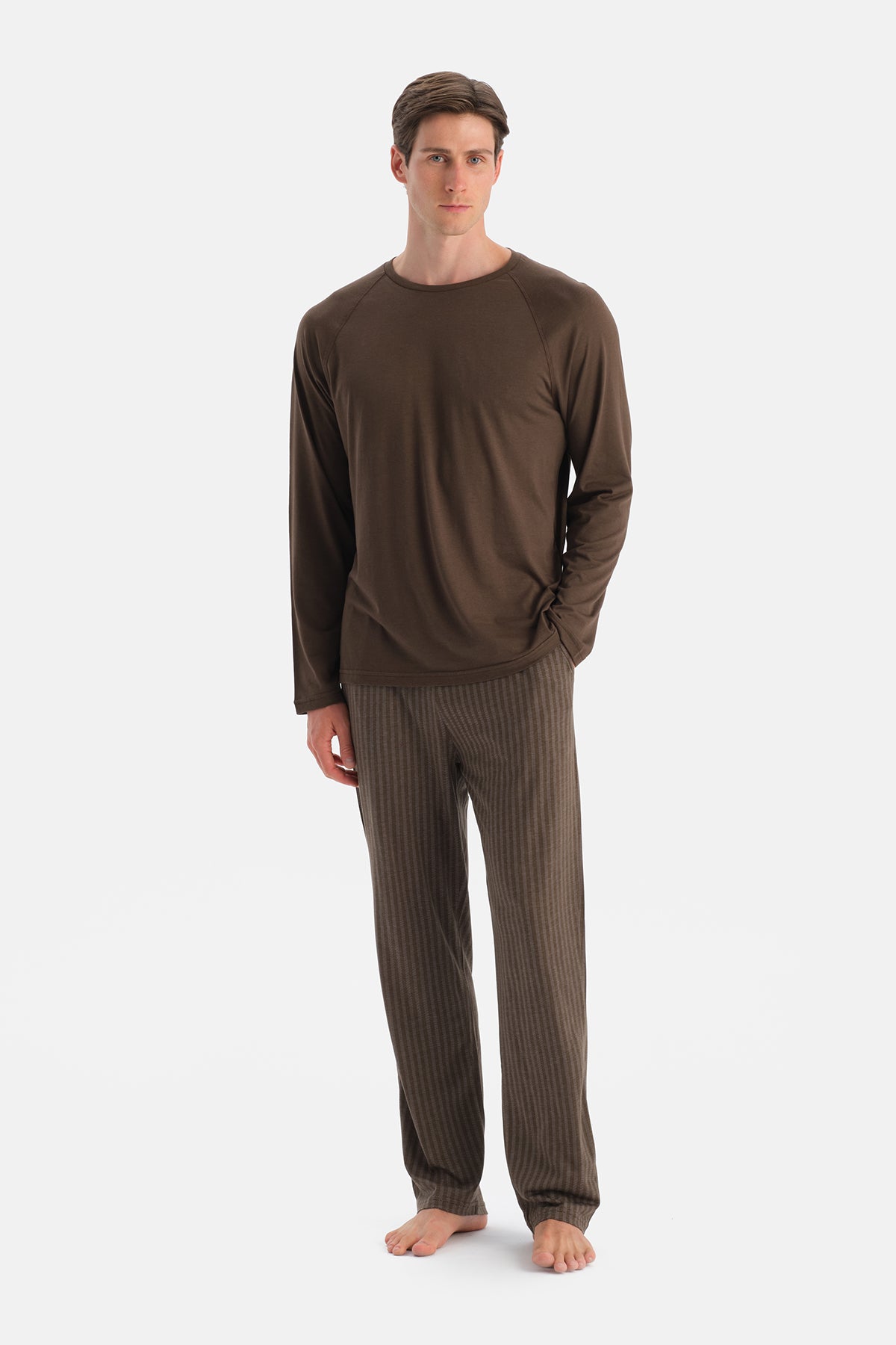 Kahverengi Reglan Kollu Tişört Pantolon Takım