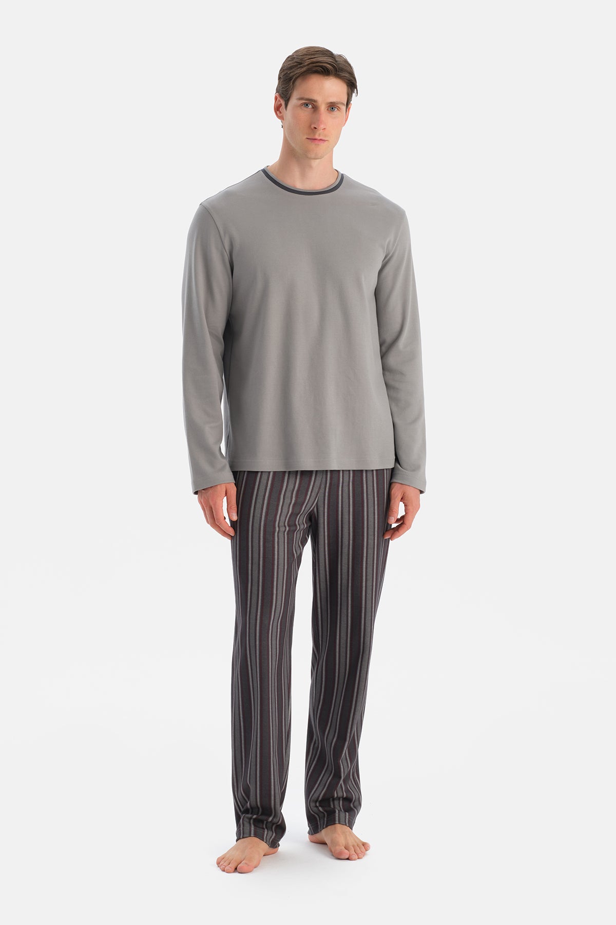 Gri Uzun Kollu Bisiklet Yaka Tişört Pantolon Takım