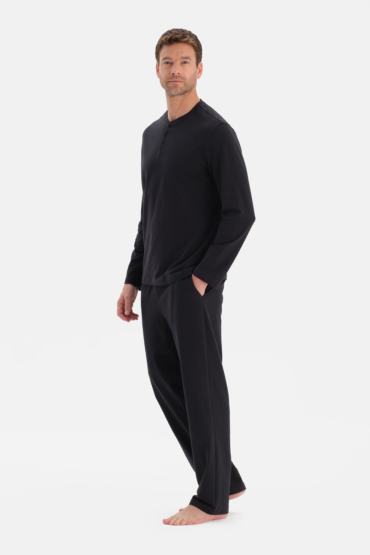 Siyah Uzun Kollu Patlı Tişört Pantolon Takım