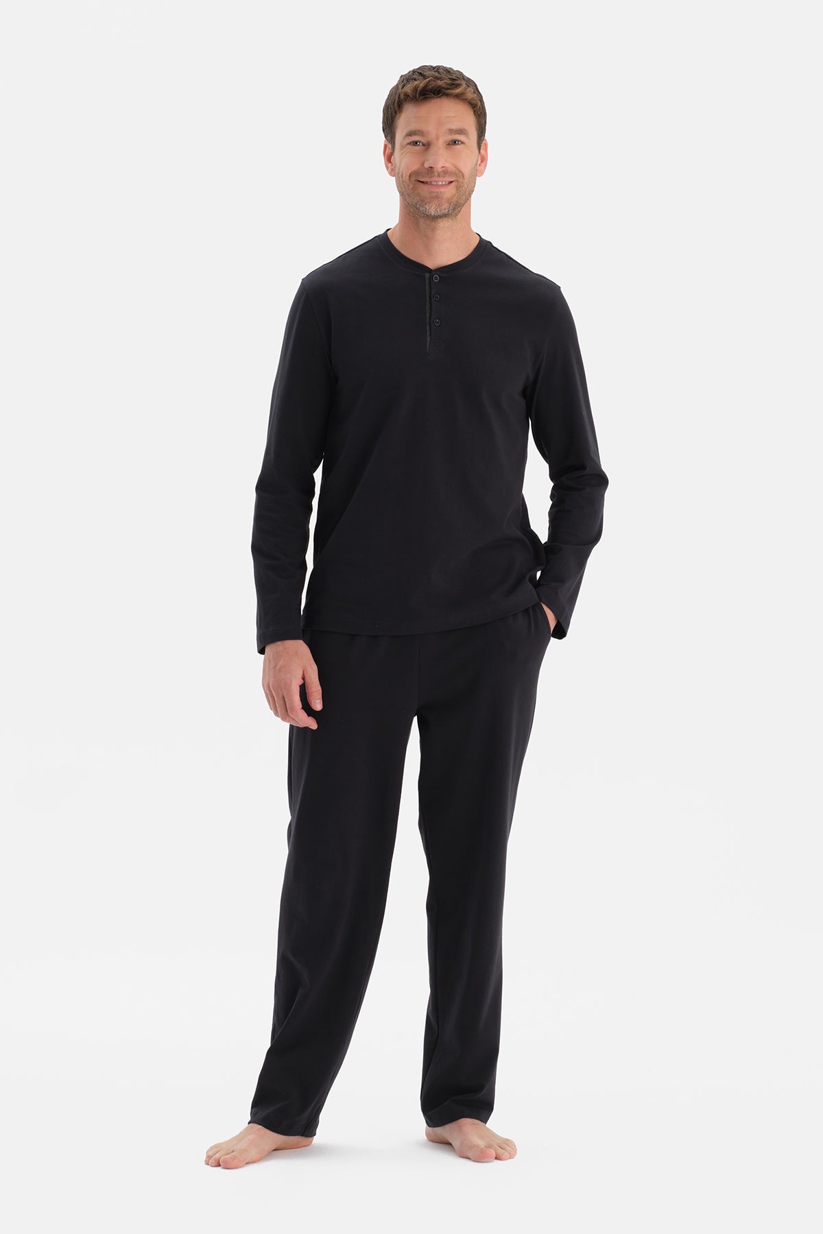 Siyah Uzun Kollu Patlı Tişört Pantolon Takım