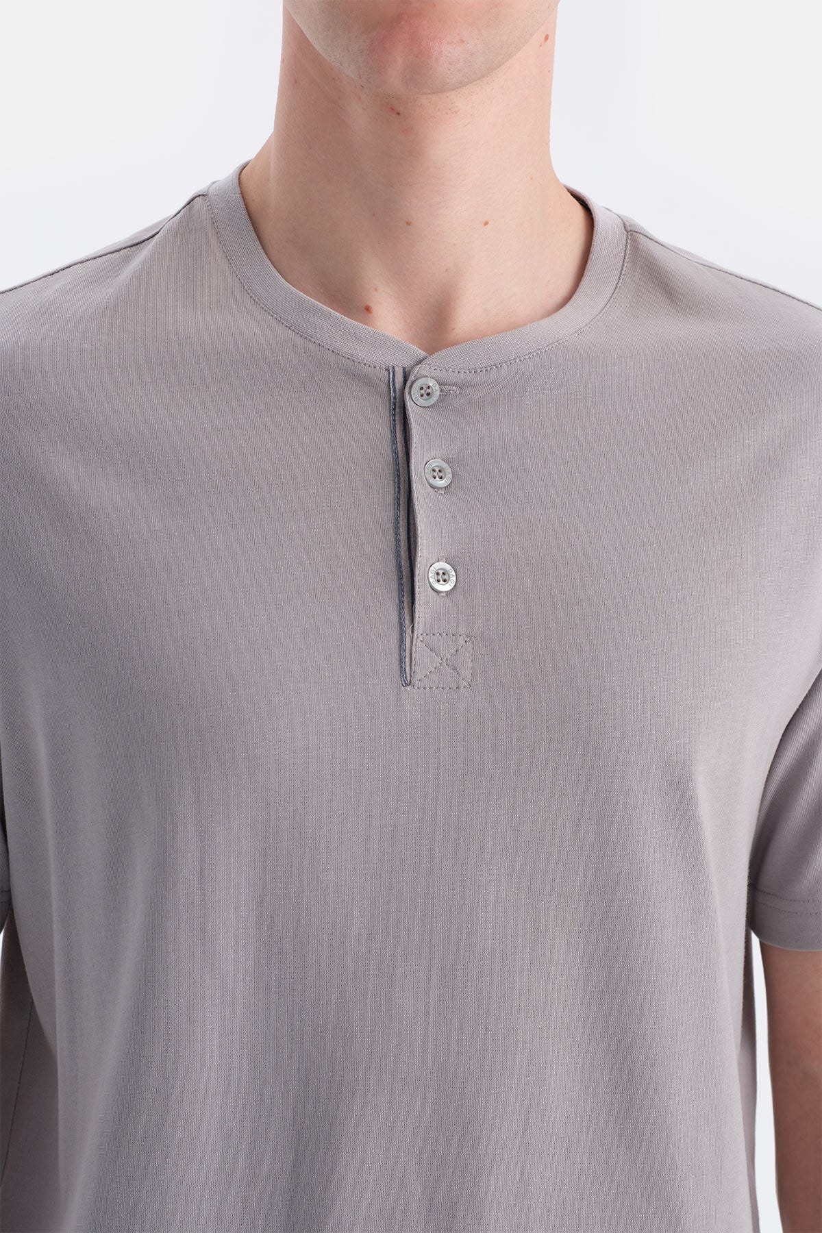 Gri Patlı Altı Çizgili Tişört Şort Takım