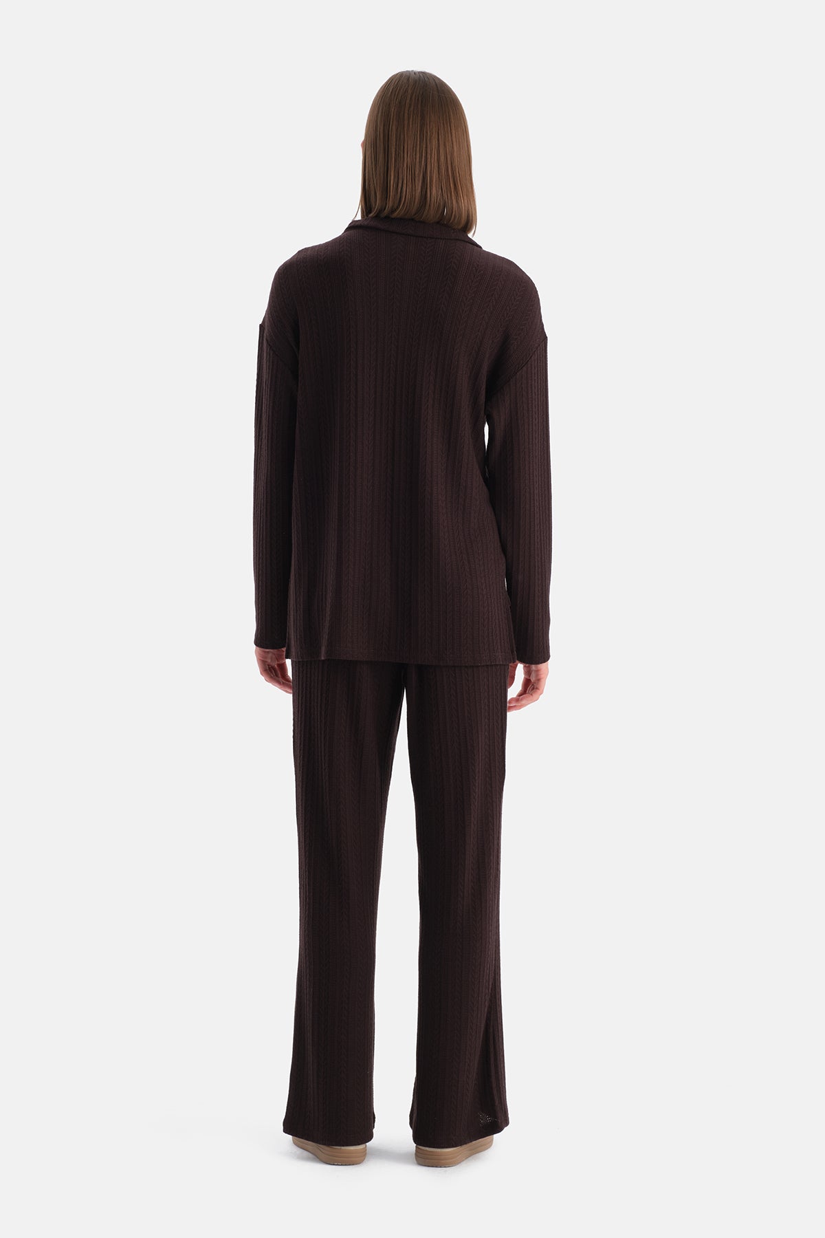 Koyu Kahve Örgü Detaylı Polo Yaka Tişört