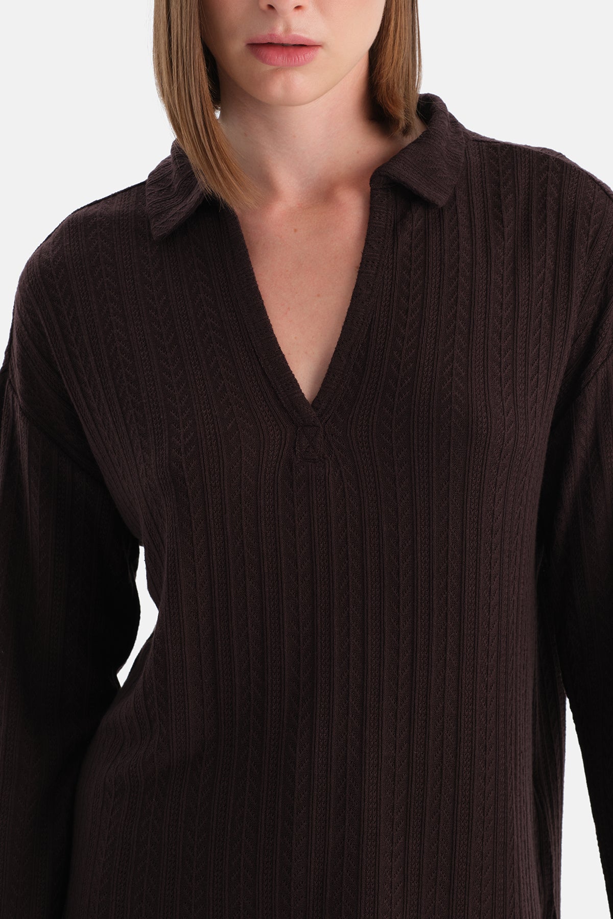 Koyu Kahve Örgü Detaylı Polo Yaka Tişört