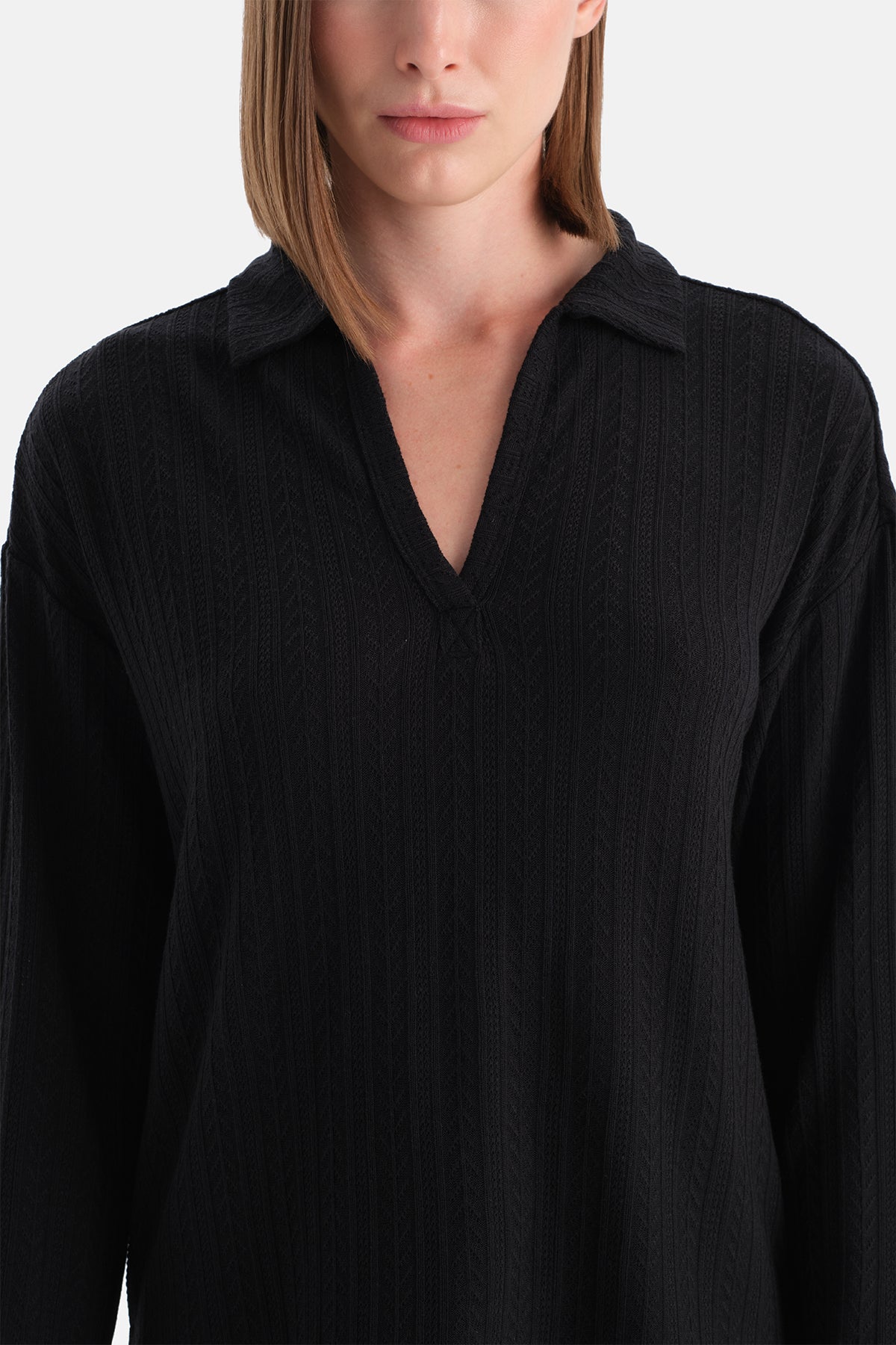 Siyah Örgü Detaylı Polo Yaka Tişört