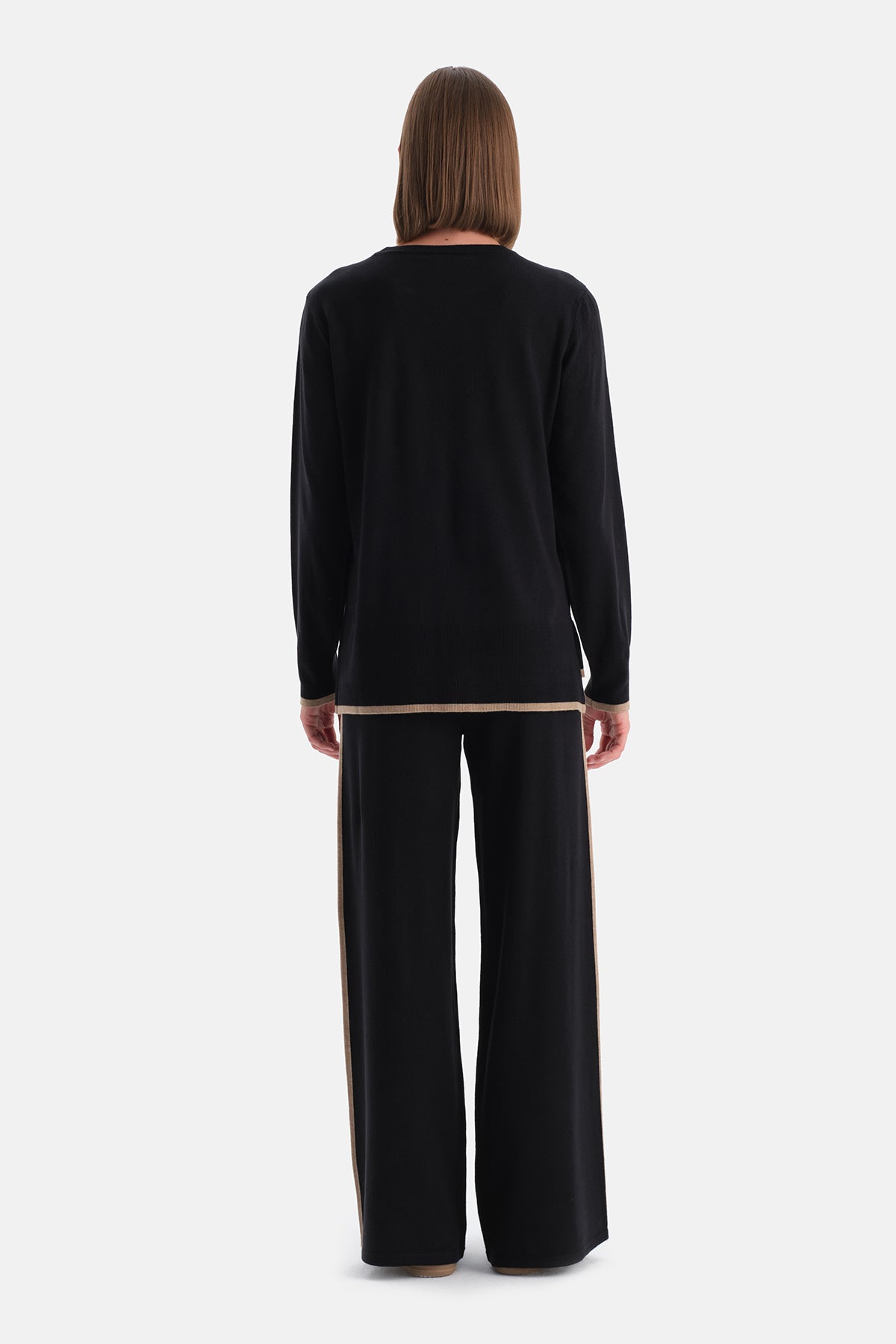 Siyah Travel Biye Detaylı Sweatshirt