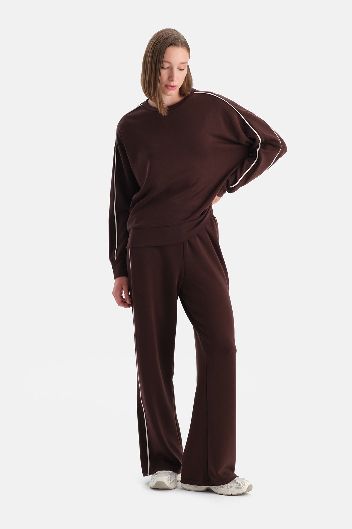 Kahverengi Kadın Modal Biye Detaylı Sweatshirt