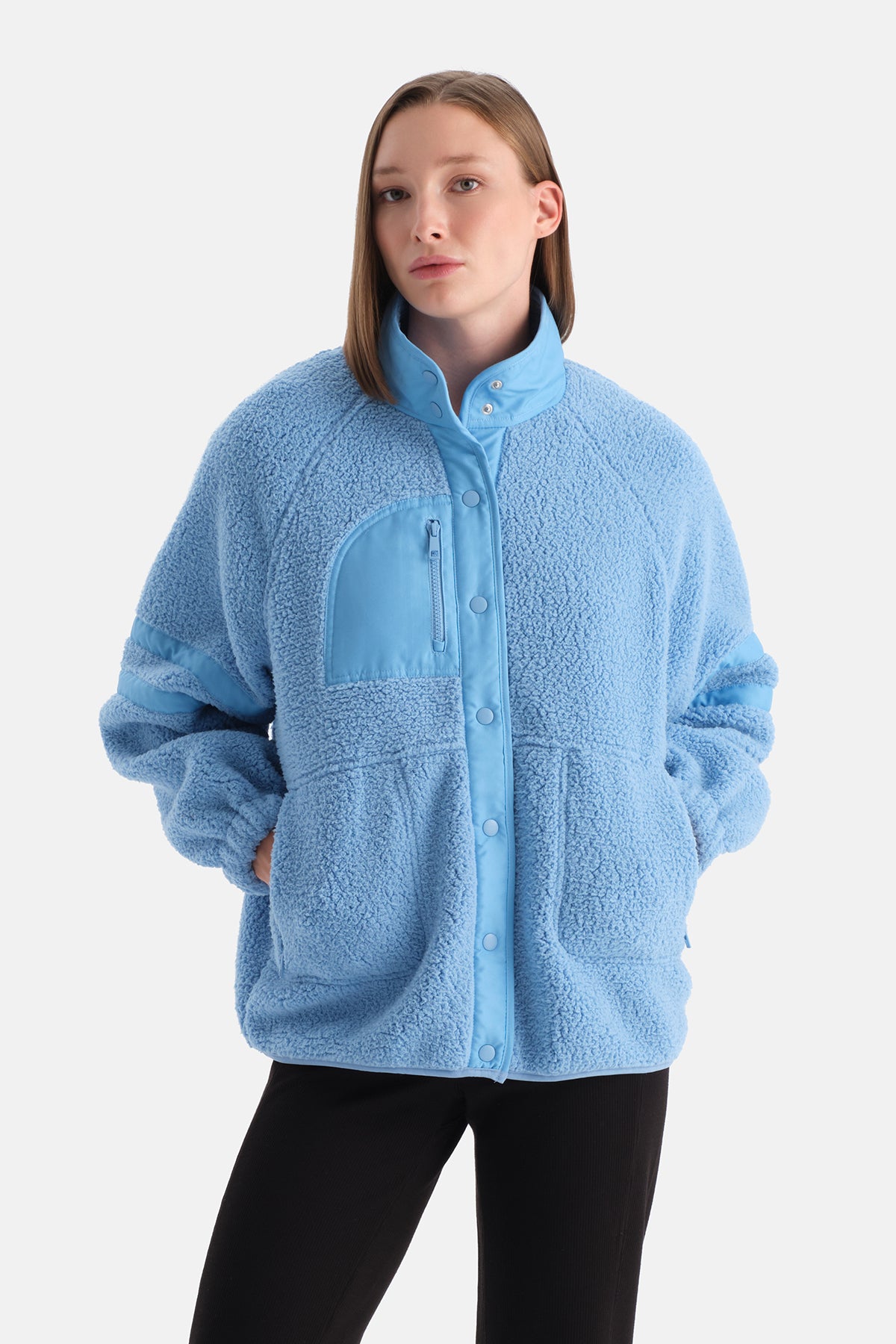 Açık Mavi Kadın Ön Cepli Çıtçıtlı Mont