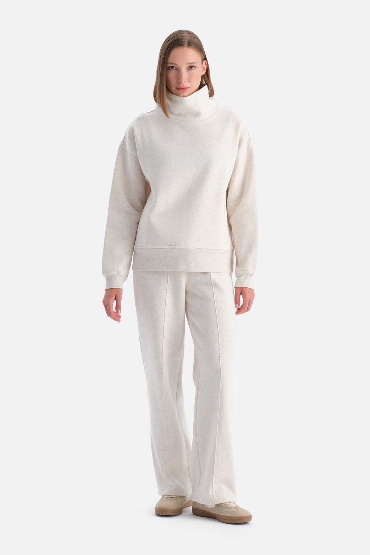 Ekru Melanj Travel Dik Yaka Üç İplik Sweatshirt