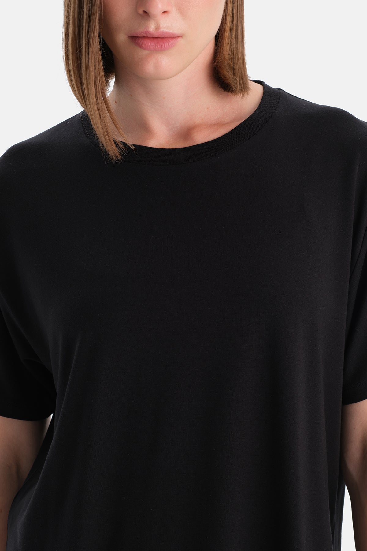 Siyah Kadın Bisiklet Yaka Tişört