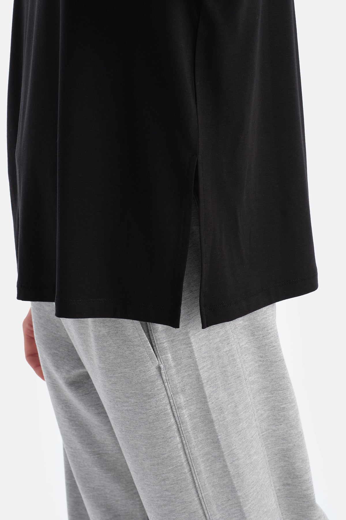 Siyah Kadın Bisiklet Yaka Tişört