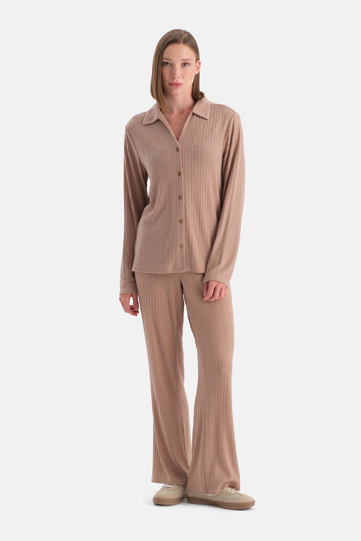 Bej Örgü Detaylı Pantolon