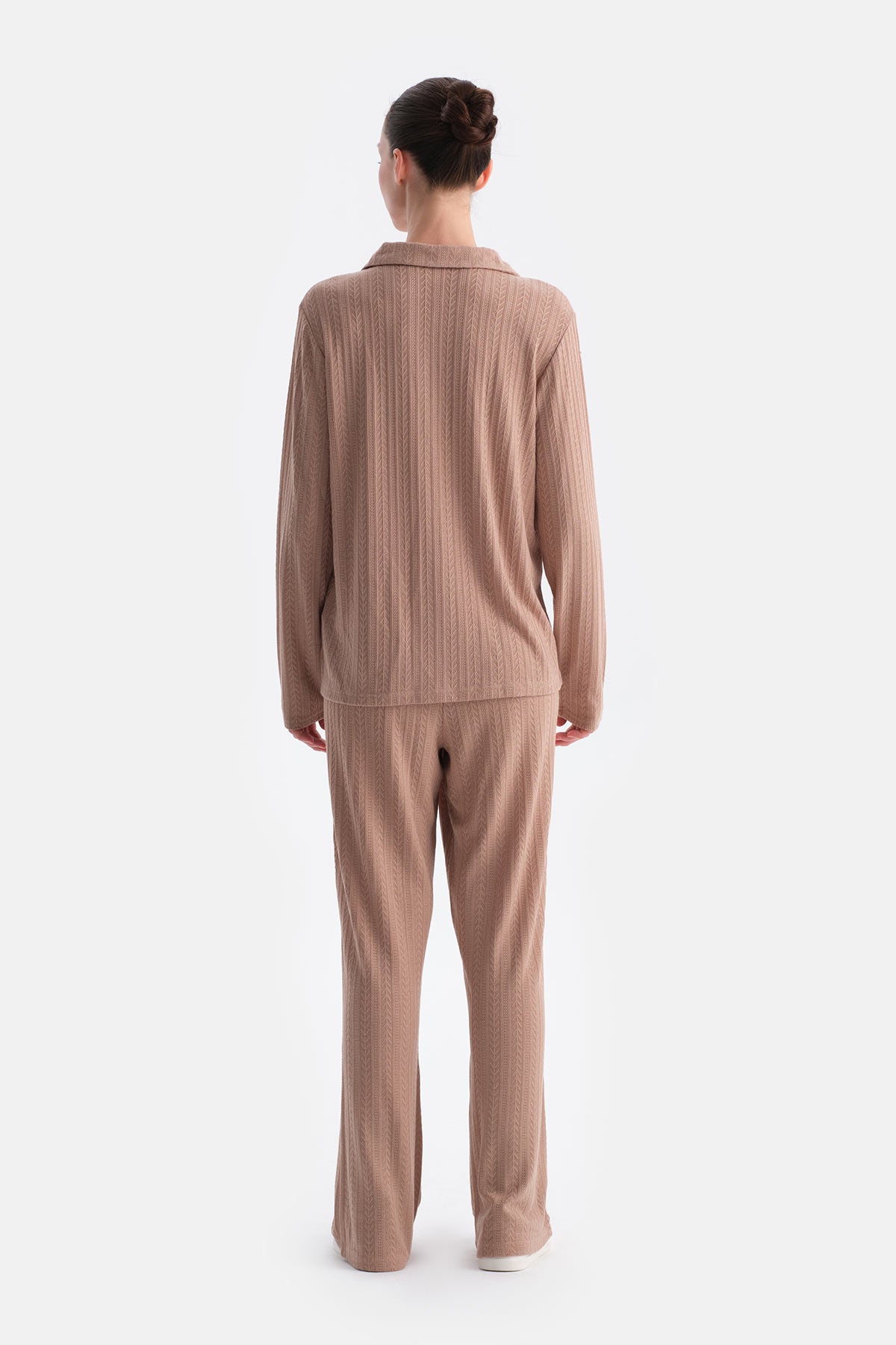 Bej Örgü Detaylı Pantolon