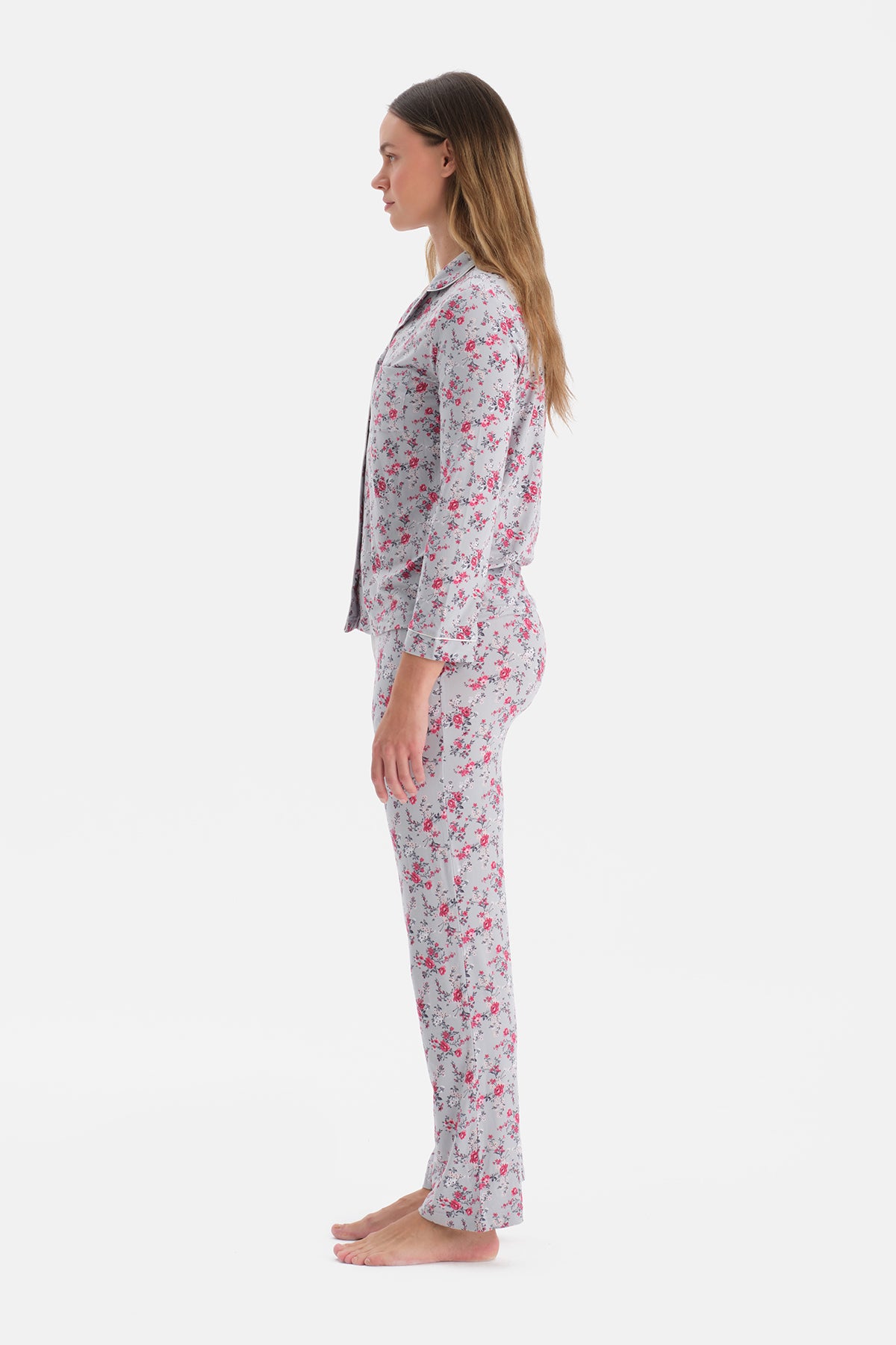 Açık Gri Çiçekli Termal Pijama Takımı