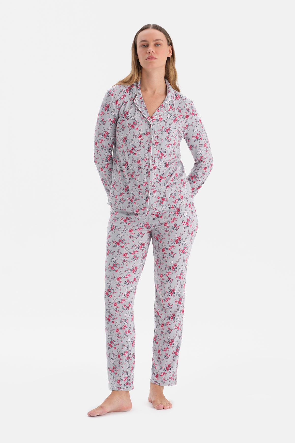 Açık Gri Çiçekli Termal Pijama Takımı