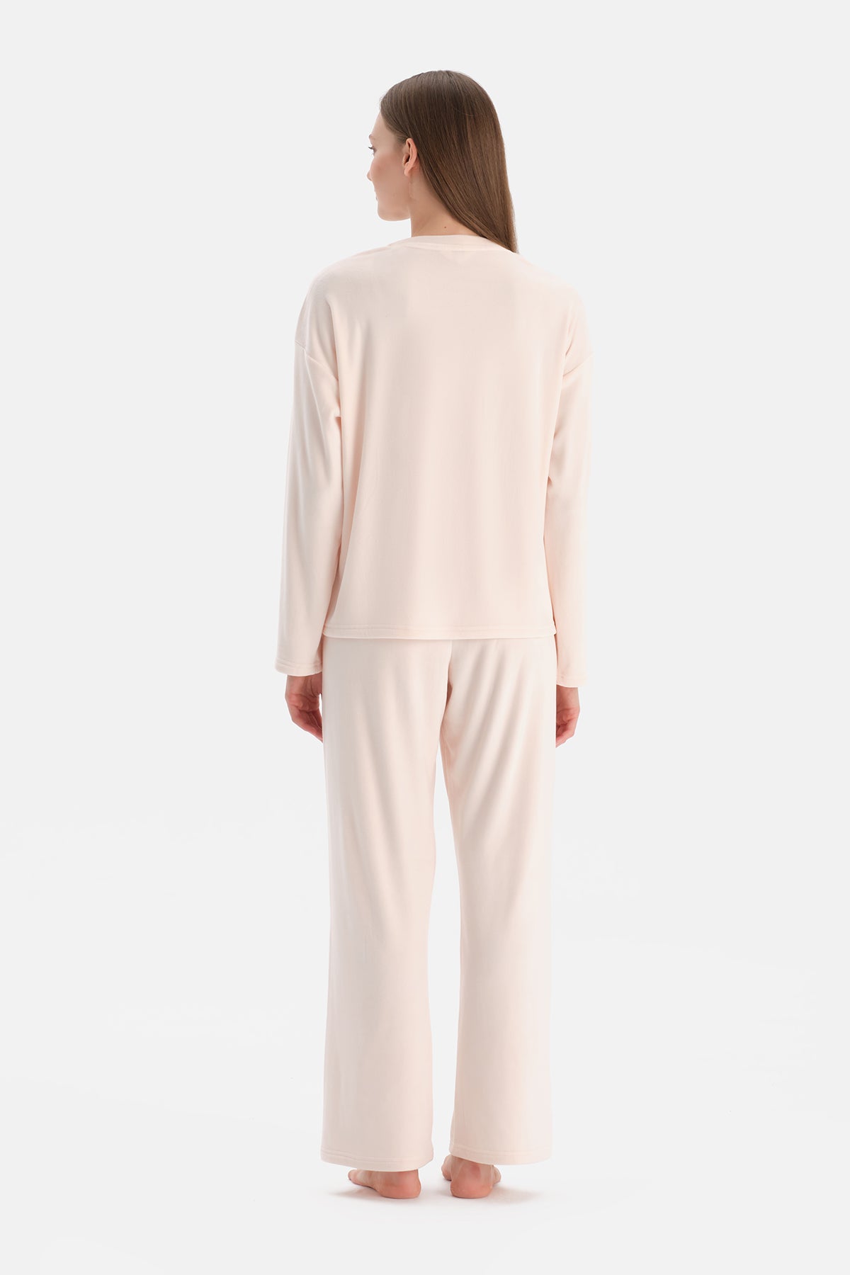 Açık Pembe Nakışlı Kadife Tişört Pantolon Pijama Takımı