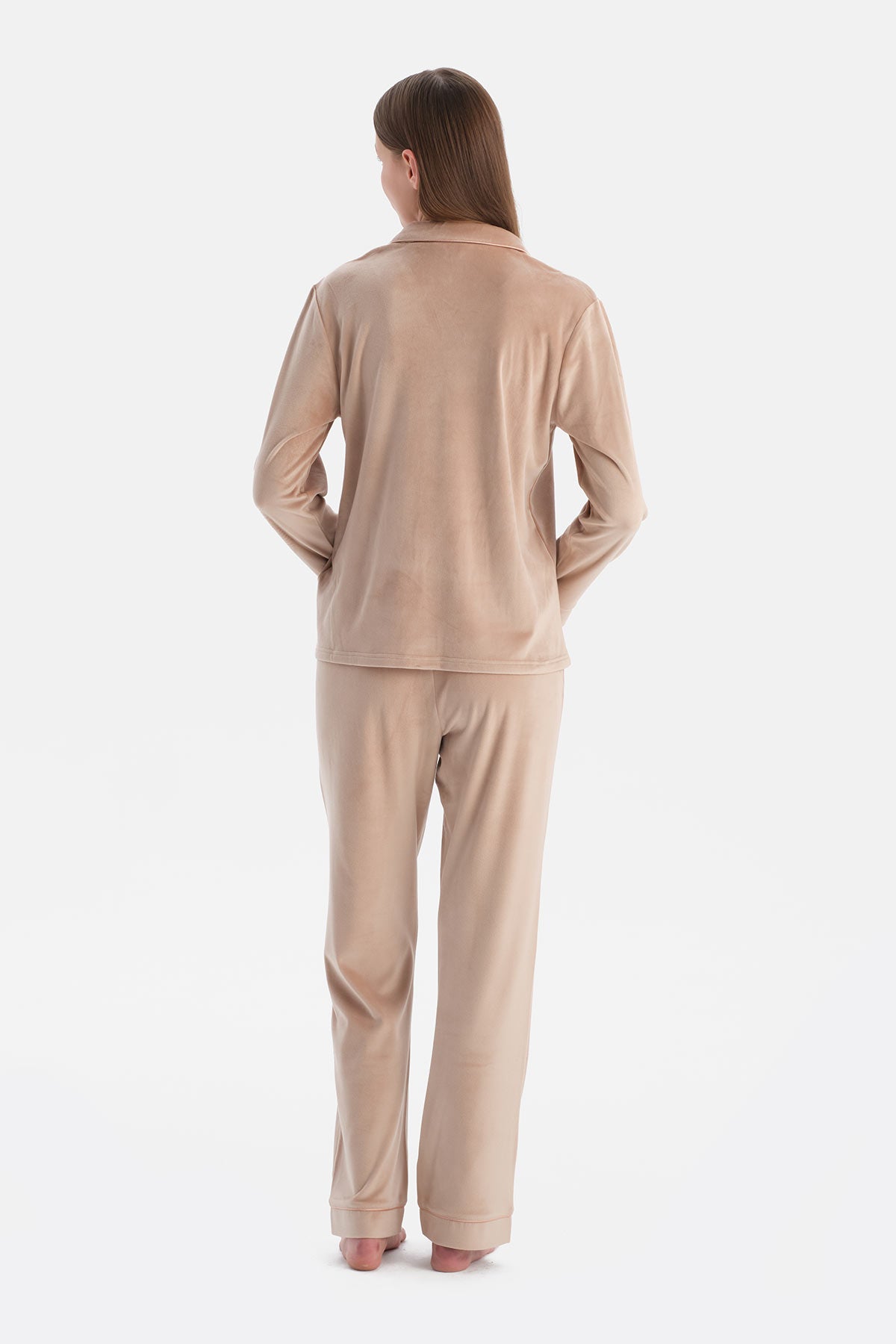Sütlü Kahve Biye Detaylı Kadife Gömlek Pantolon Pijama Takımı
