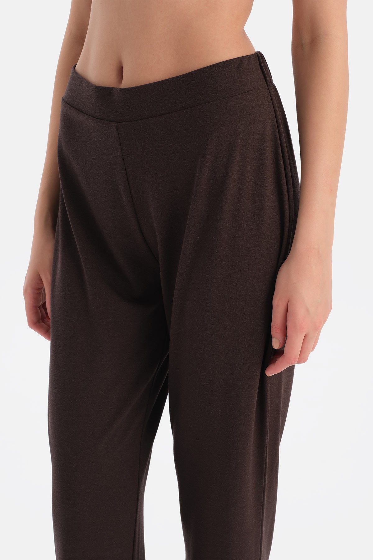 Koyu Kahve Soft Touch Tişört Pantolon Takım