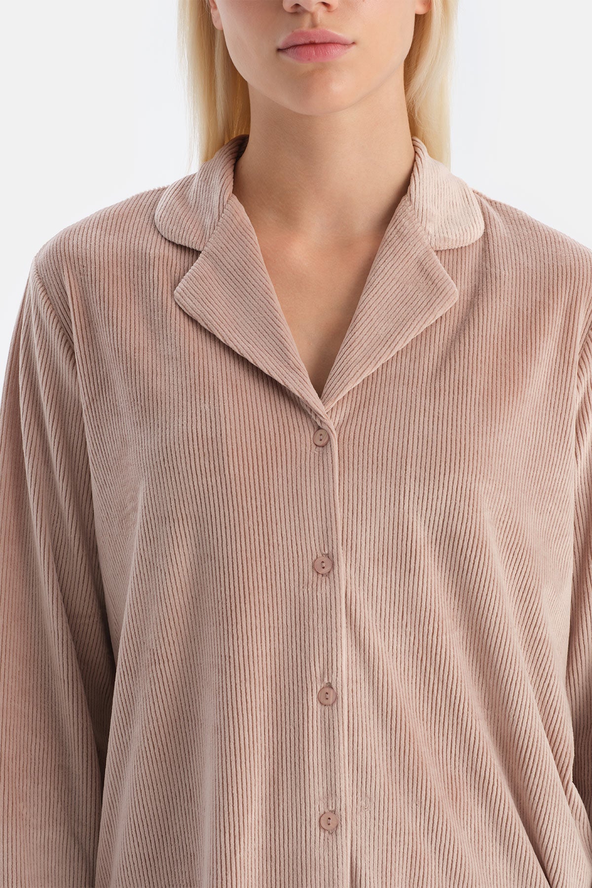 Açık Pembe Travel Ribli Kadife Gömlek Pantolon Pijama Seti