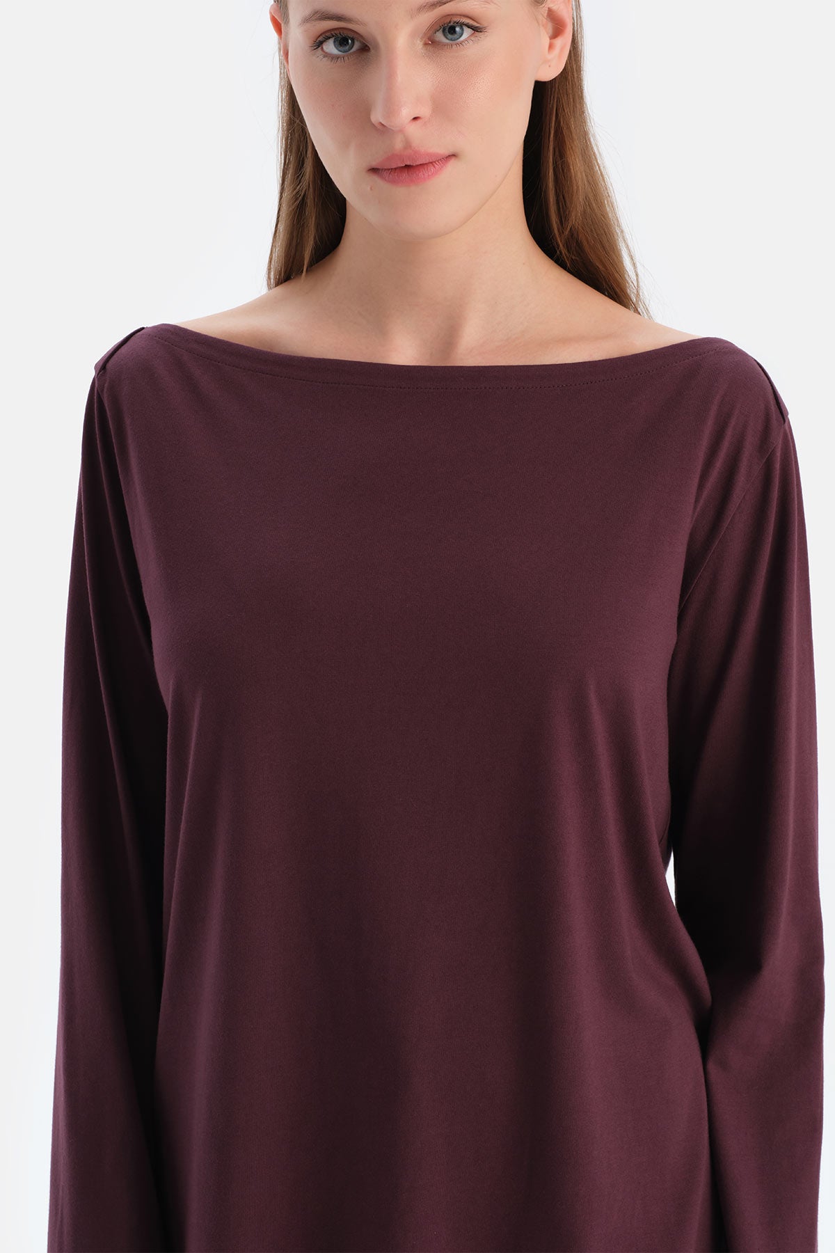 Mürdüm Dantel Detaylı Kayık Yaka Tişört Pantolon Takım