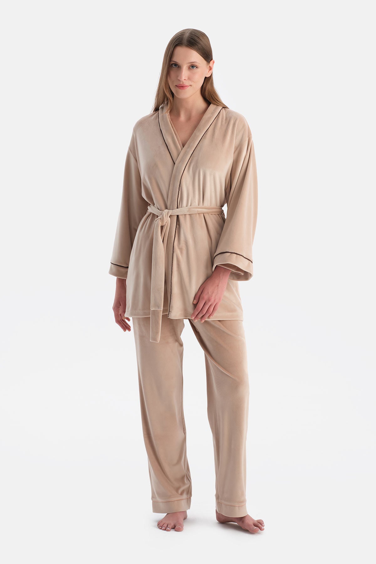 Sütlü Kahve Kadife Uzun Kollu Sabahlık