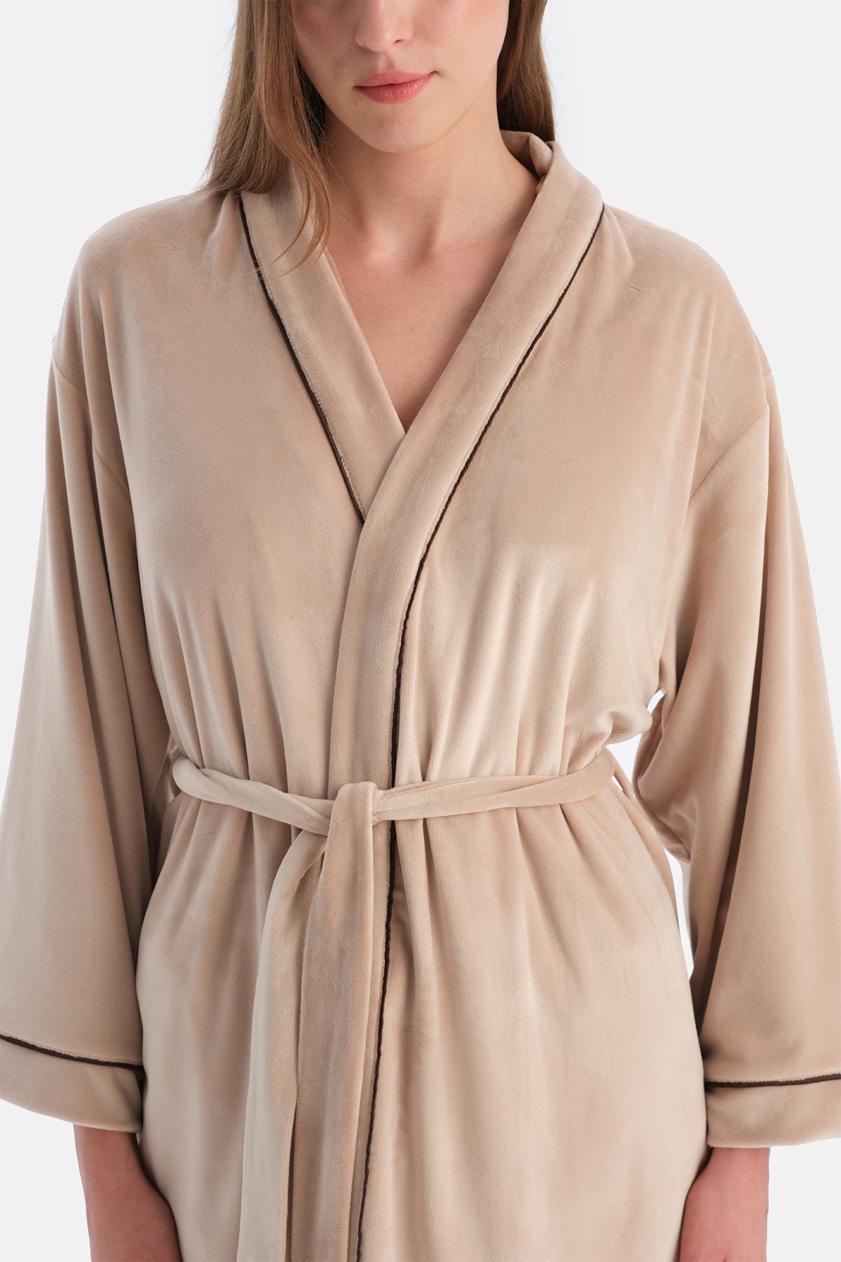 Sütlü Kahve Kadife Uzun Kollu Sabahlık