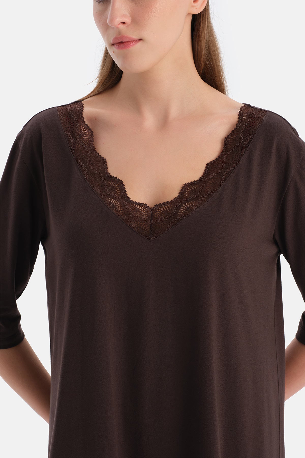 Koyu Kahve V Yaka Dantelli Örme Gecelik