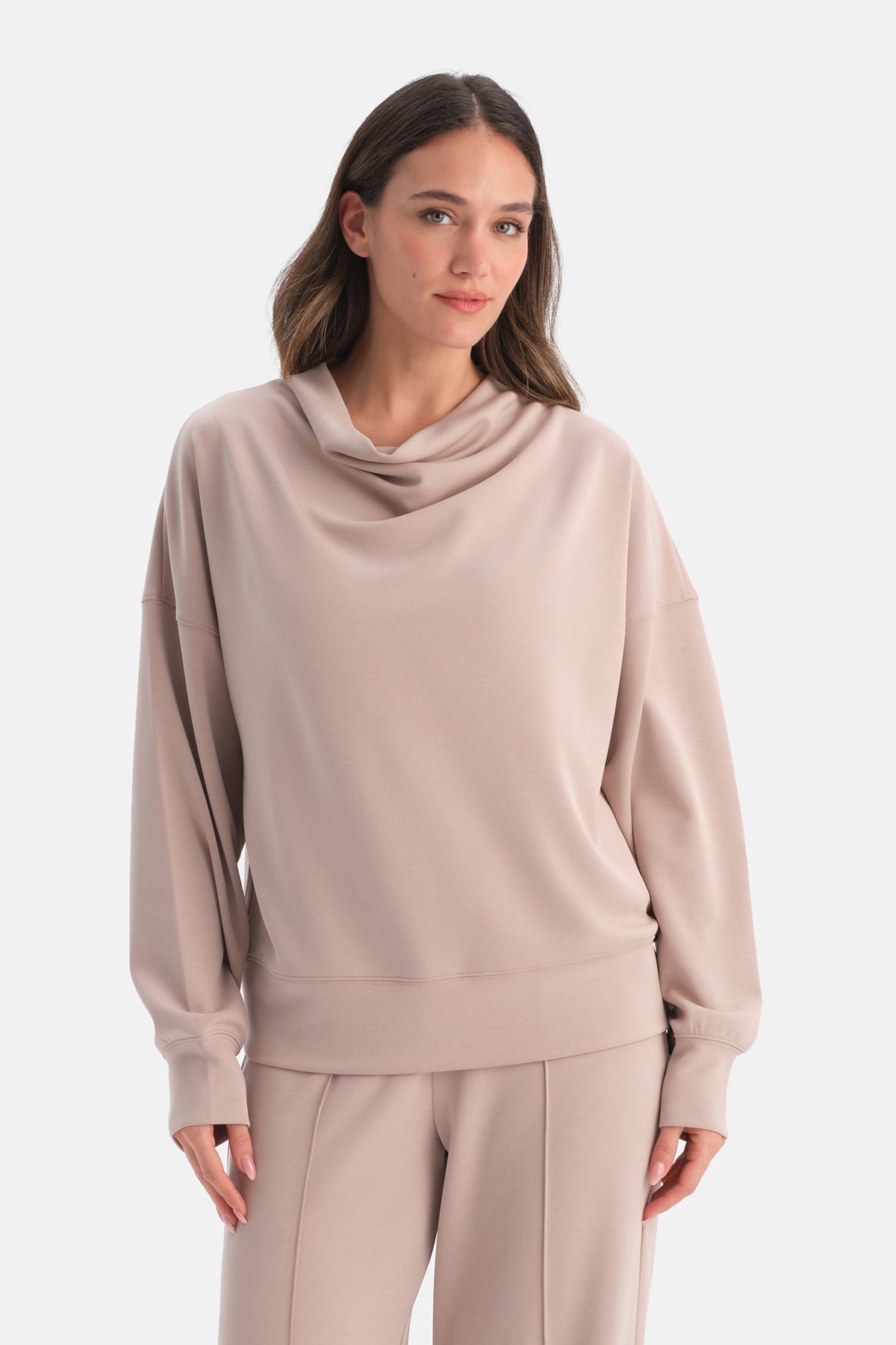 Sütlü Kahve Dökümlü Yaka Sweatshirt