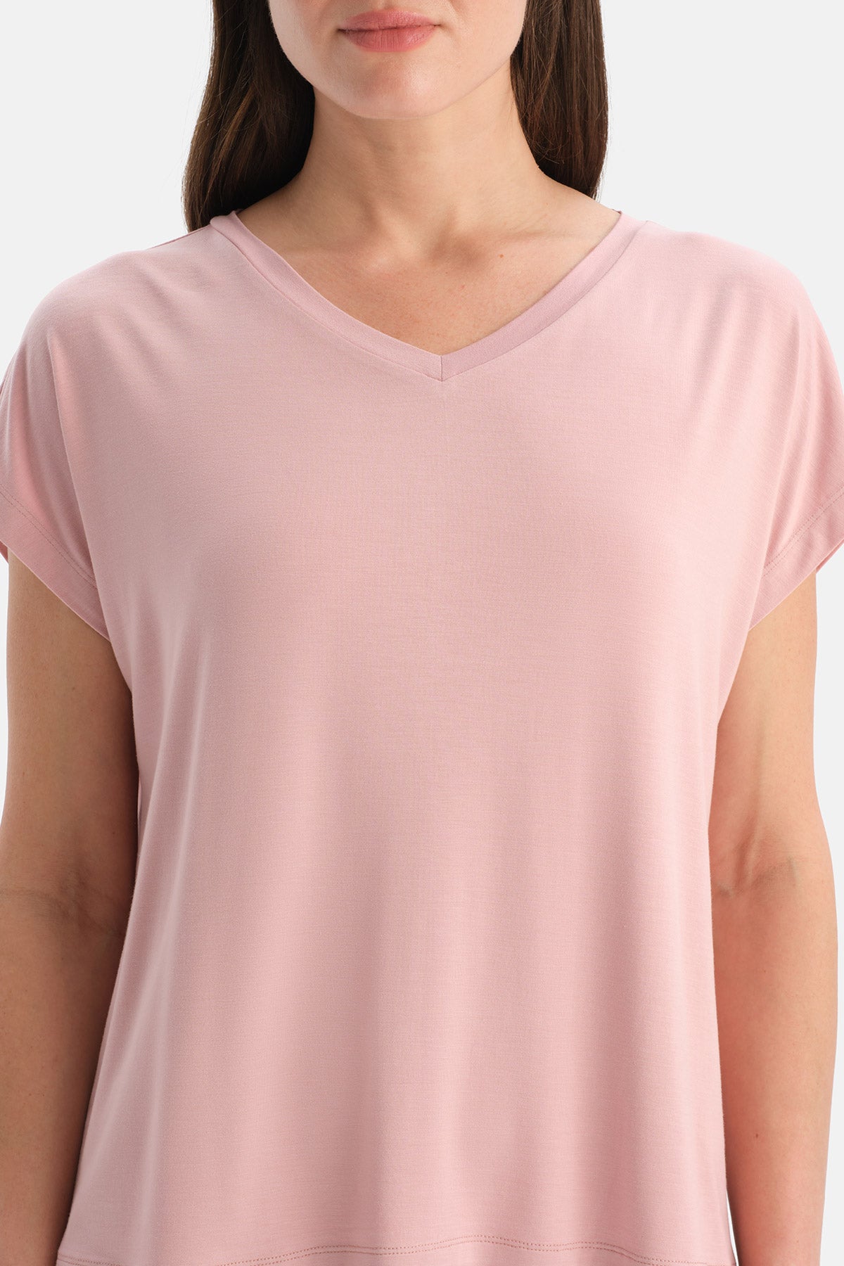 Açık Pembe V Yaka Siroviskon Tişört Pijama Takımı