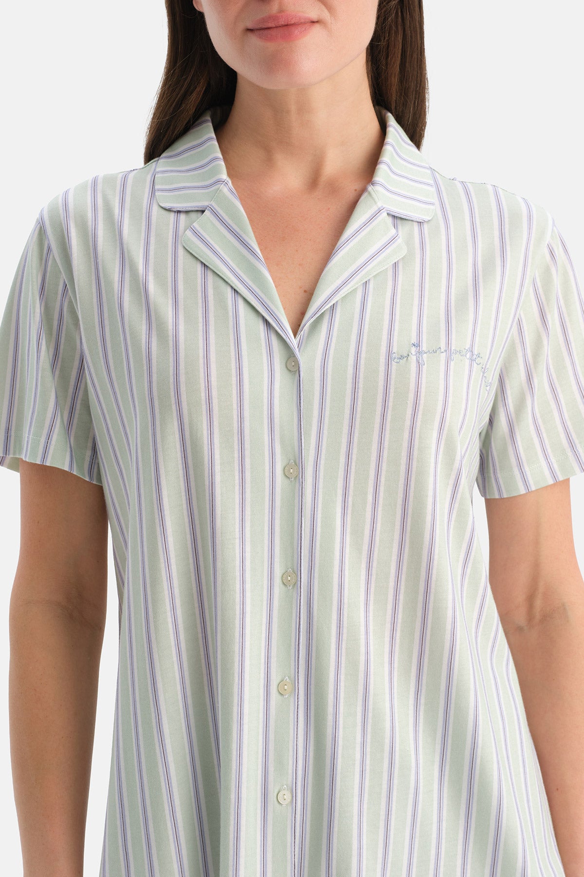 Ada Çayı Çizgili Gömlek Şort Takım