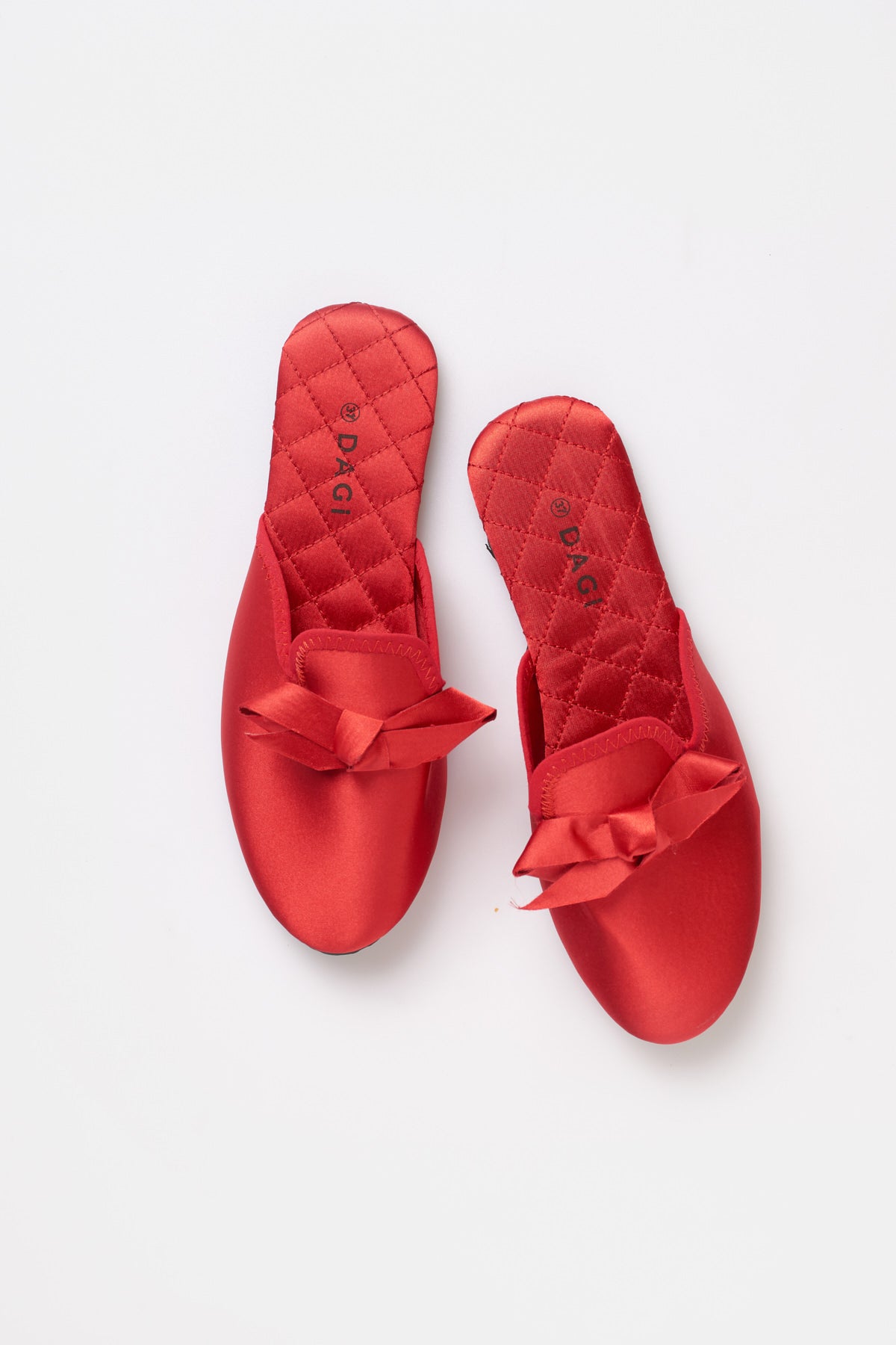 RED SLIPPER