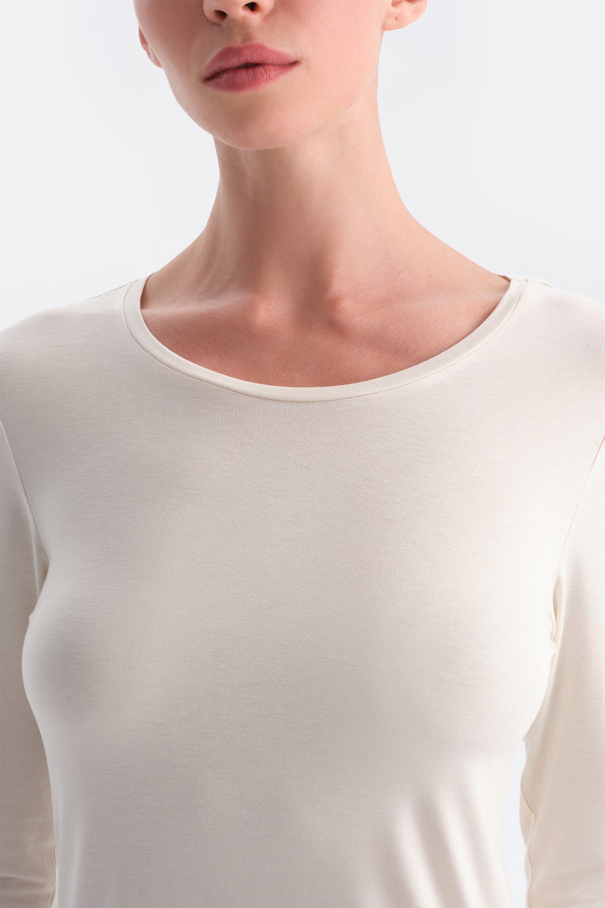 Ekru Kadın Termal Uzun Kollu Üst