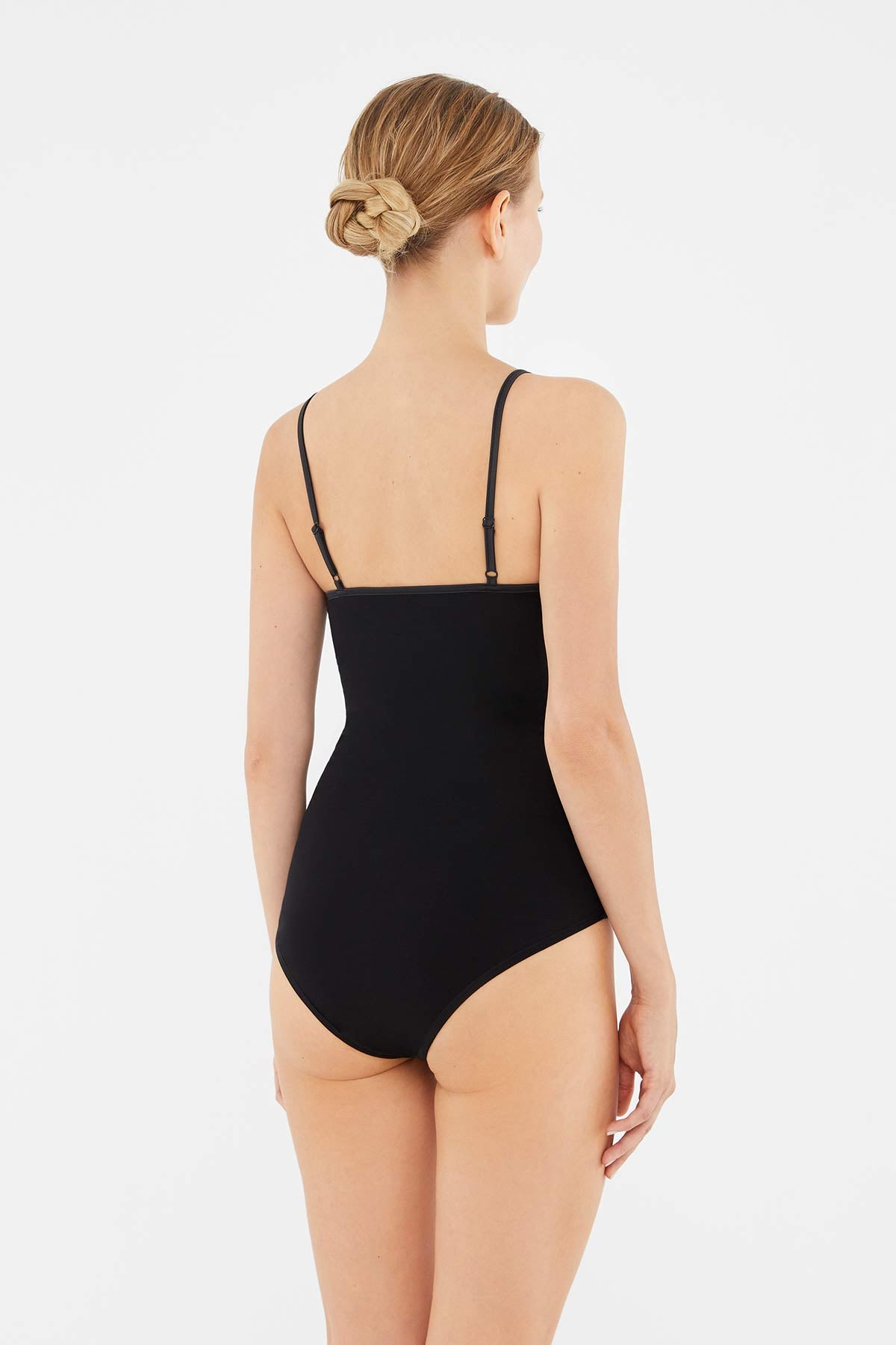 BLACK BASIC UNDERWEAR TOP