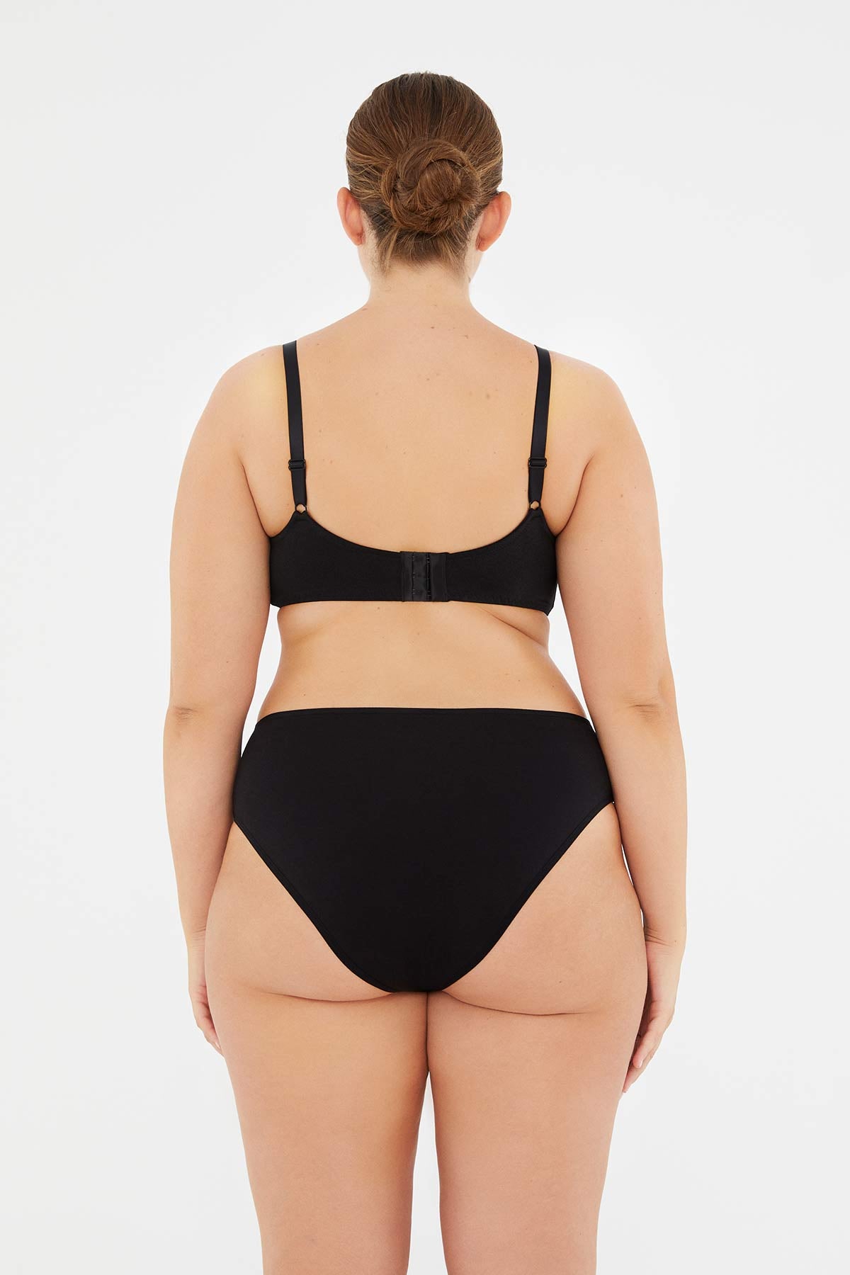 BLACK BASIC UNDERWEAR BOTTOM