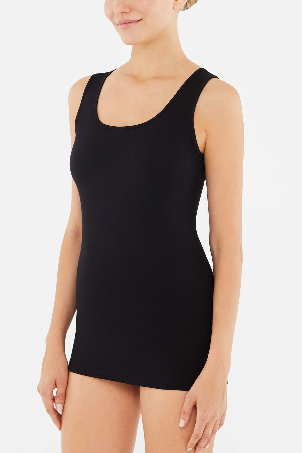 BLACK BASIC UNDERWEAR TOP