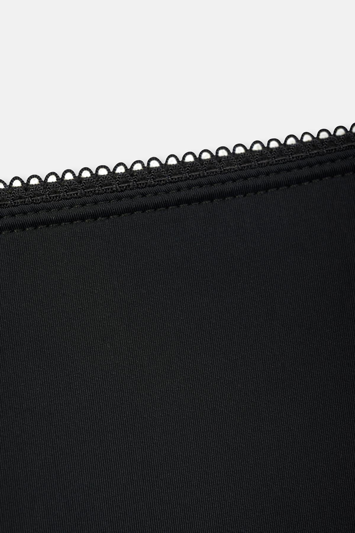 Siyah Etek Ucu Dantelli Mıdı Jupon