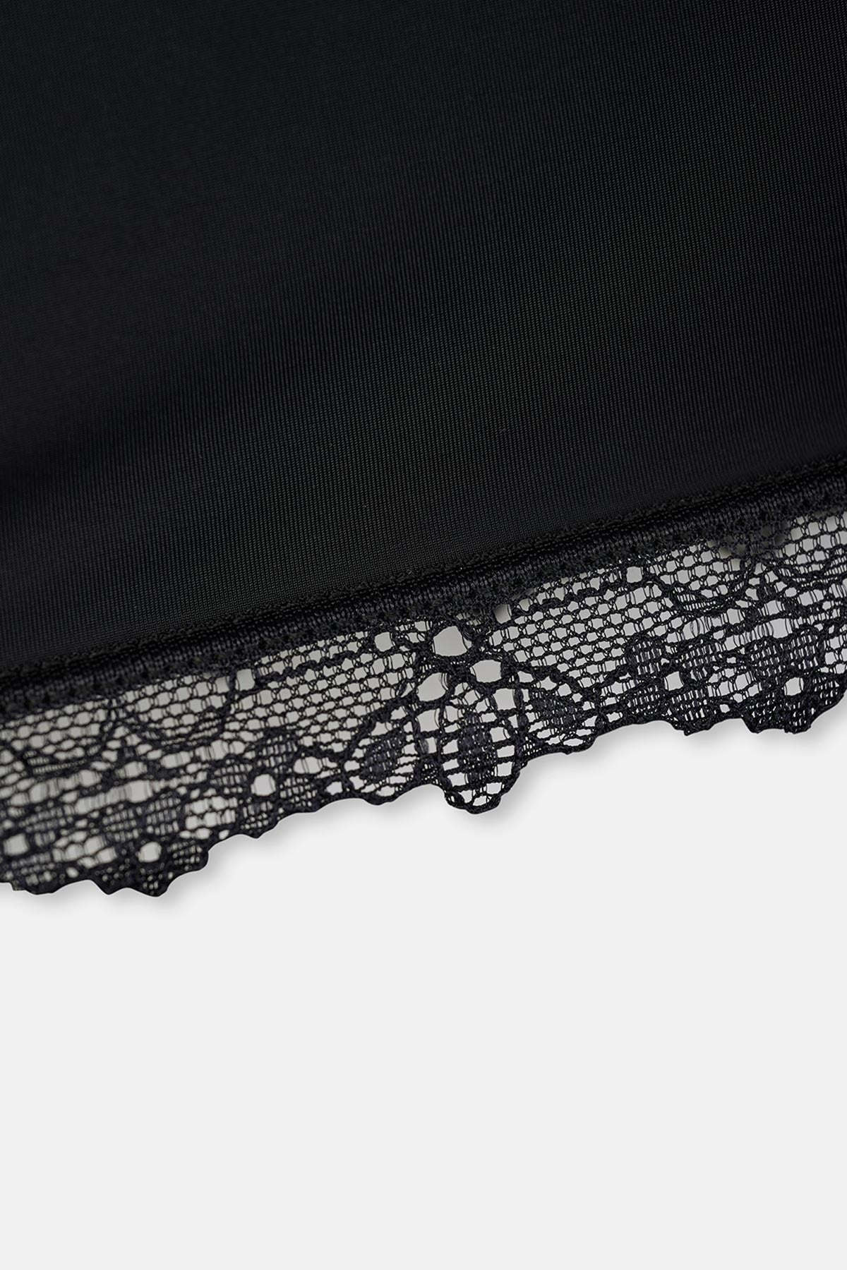 Siyah Etek Ucu Dantelli Mıdı Jupon