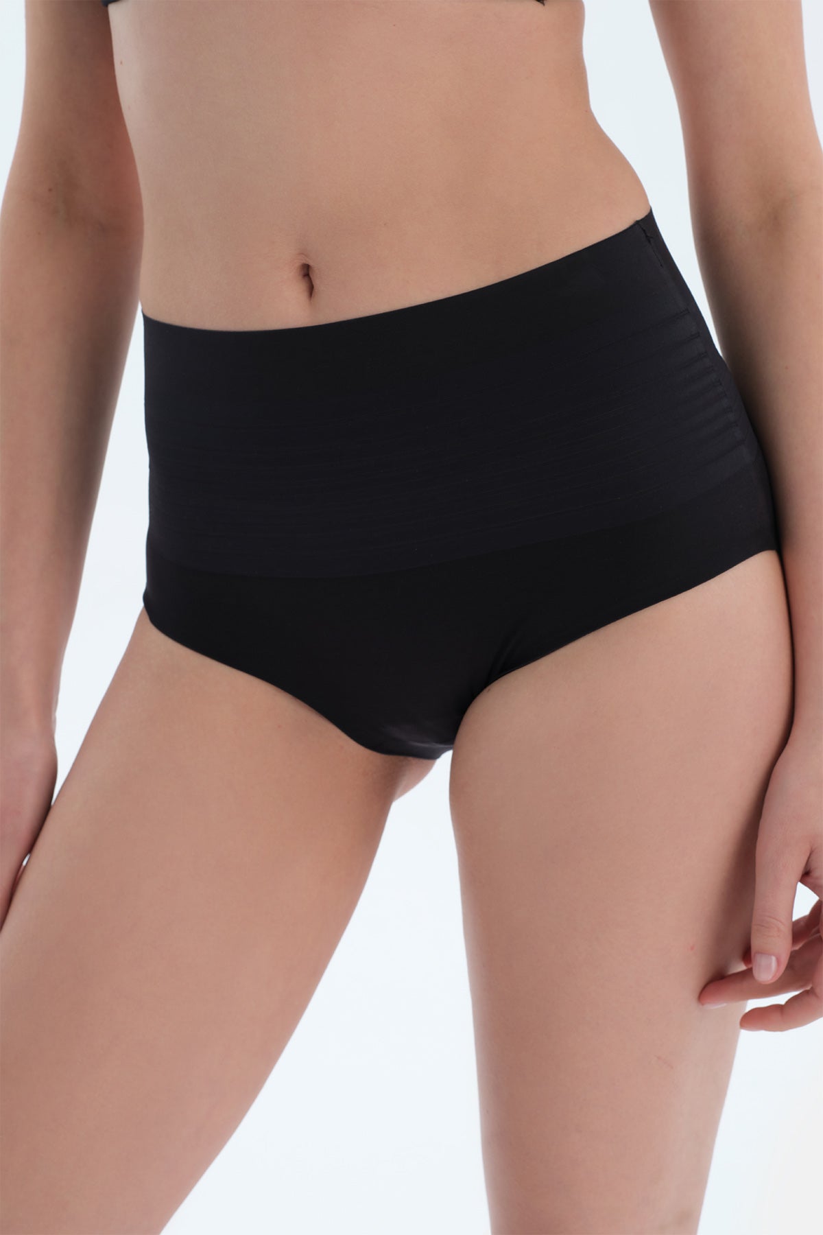 Siyah Medium Külot Korse
