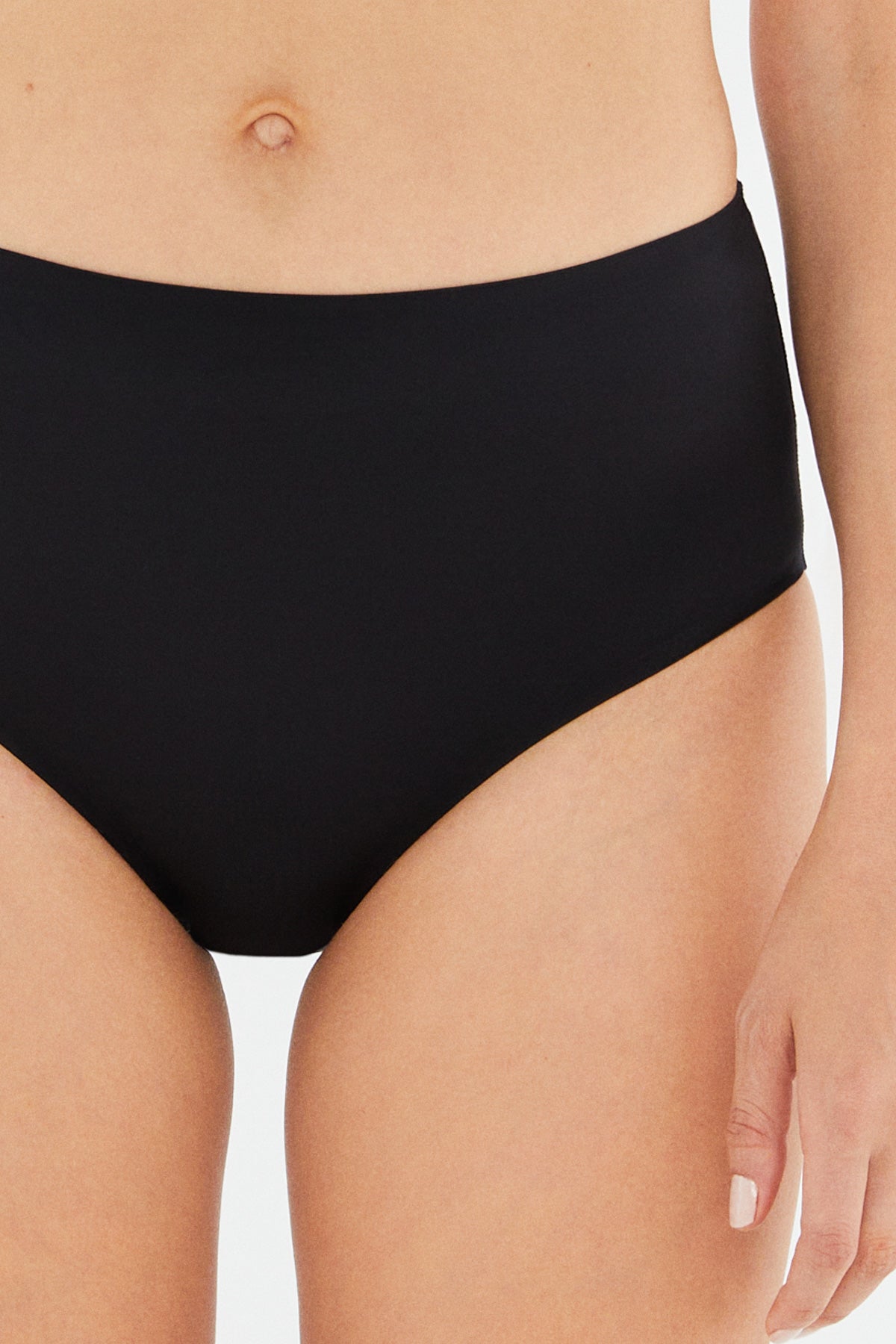 BLACK BASIC UNDERWEAR BOTTOM